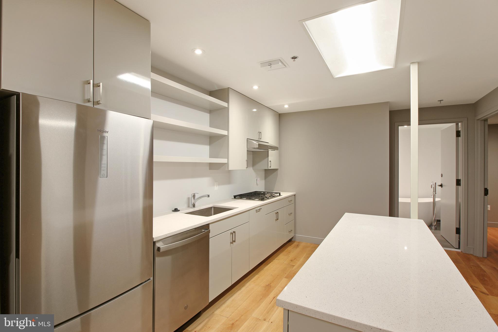 MT VERNON SQUARE - Commercial Sale