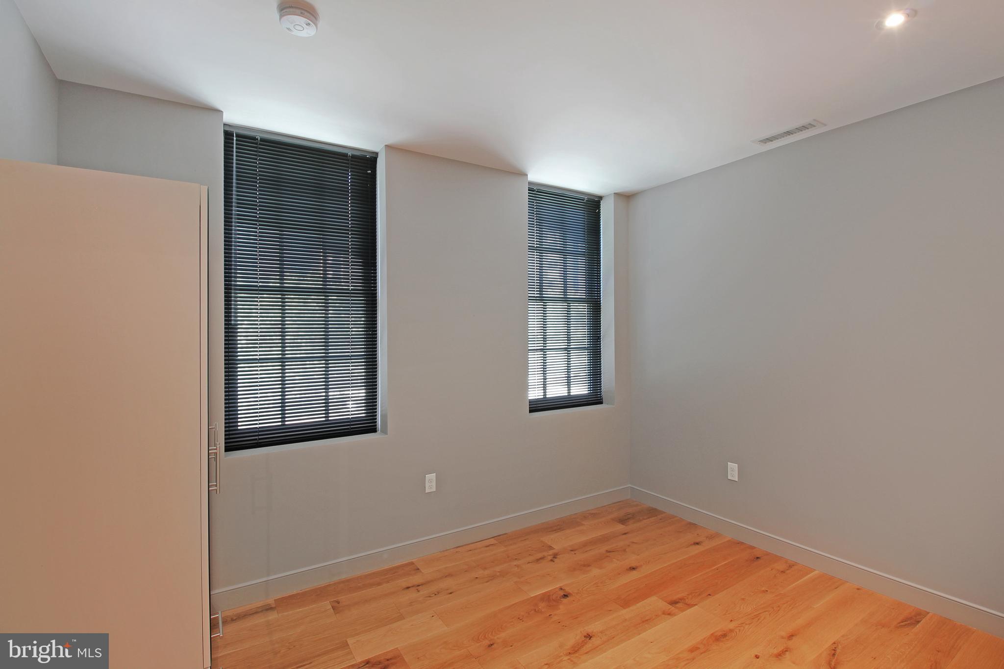 MT VERNON SQUARE - Commercial Sale