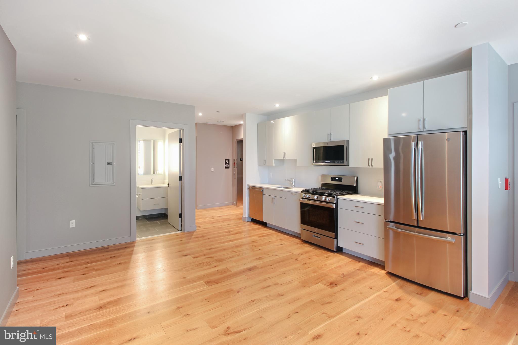 MT VERNON SQUARE - Commercial Sale