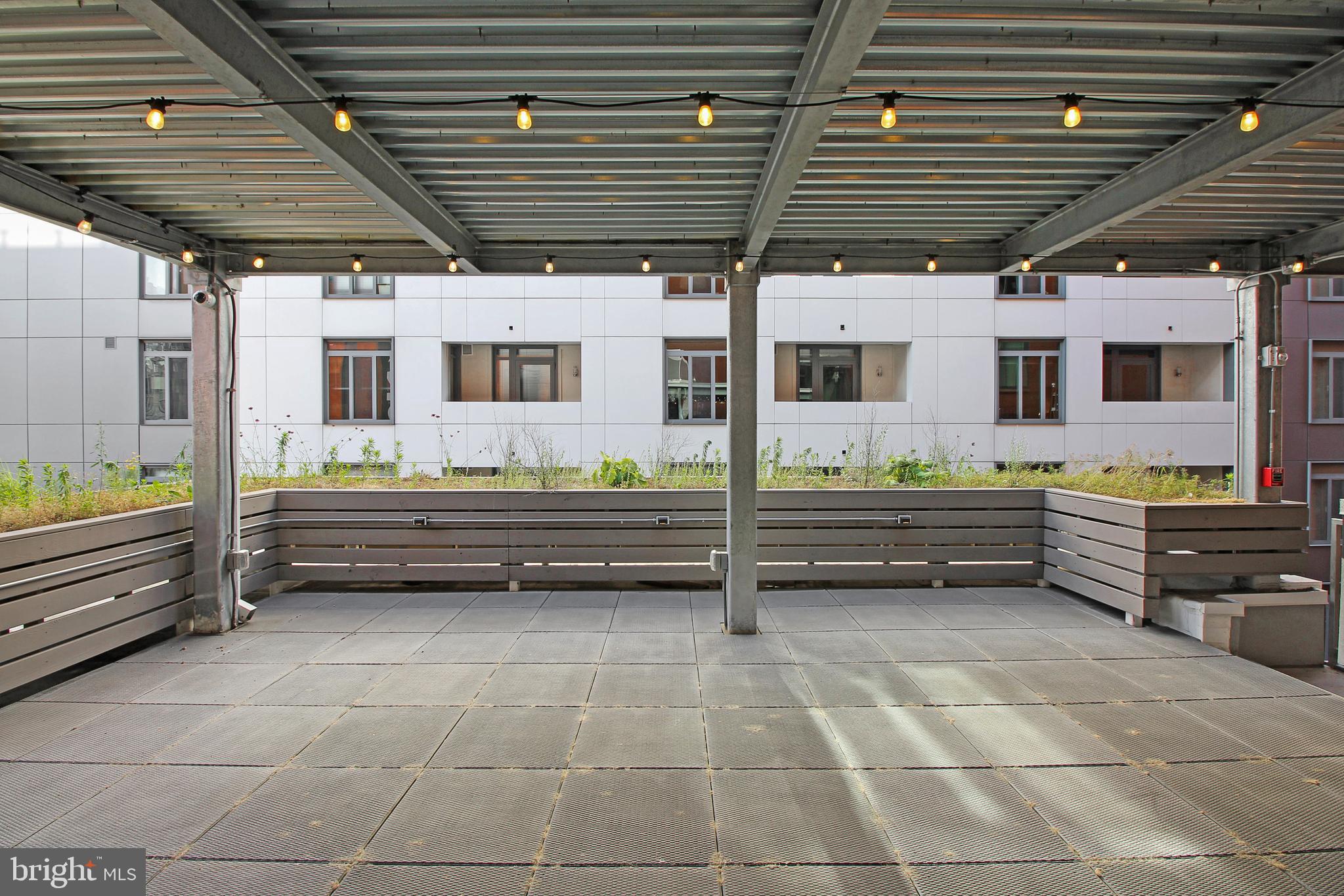 MT VERNON SQUARE - Commercial Sale