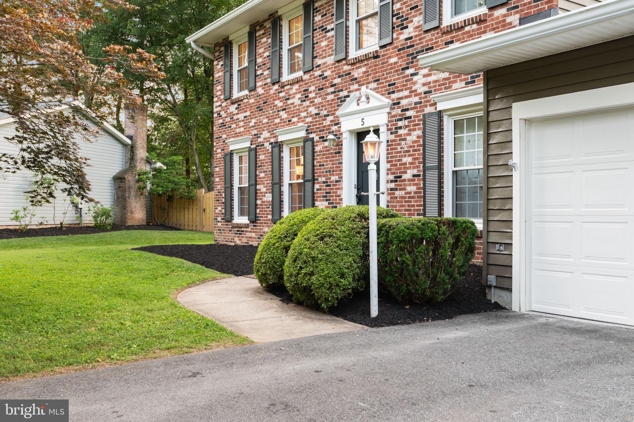 SENECA WHETSTONE - Residential