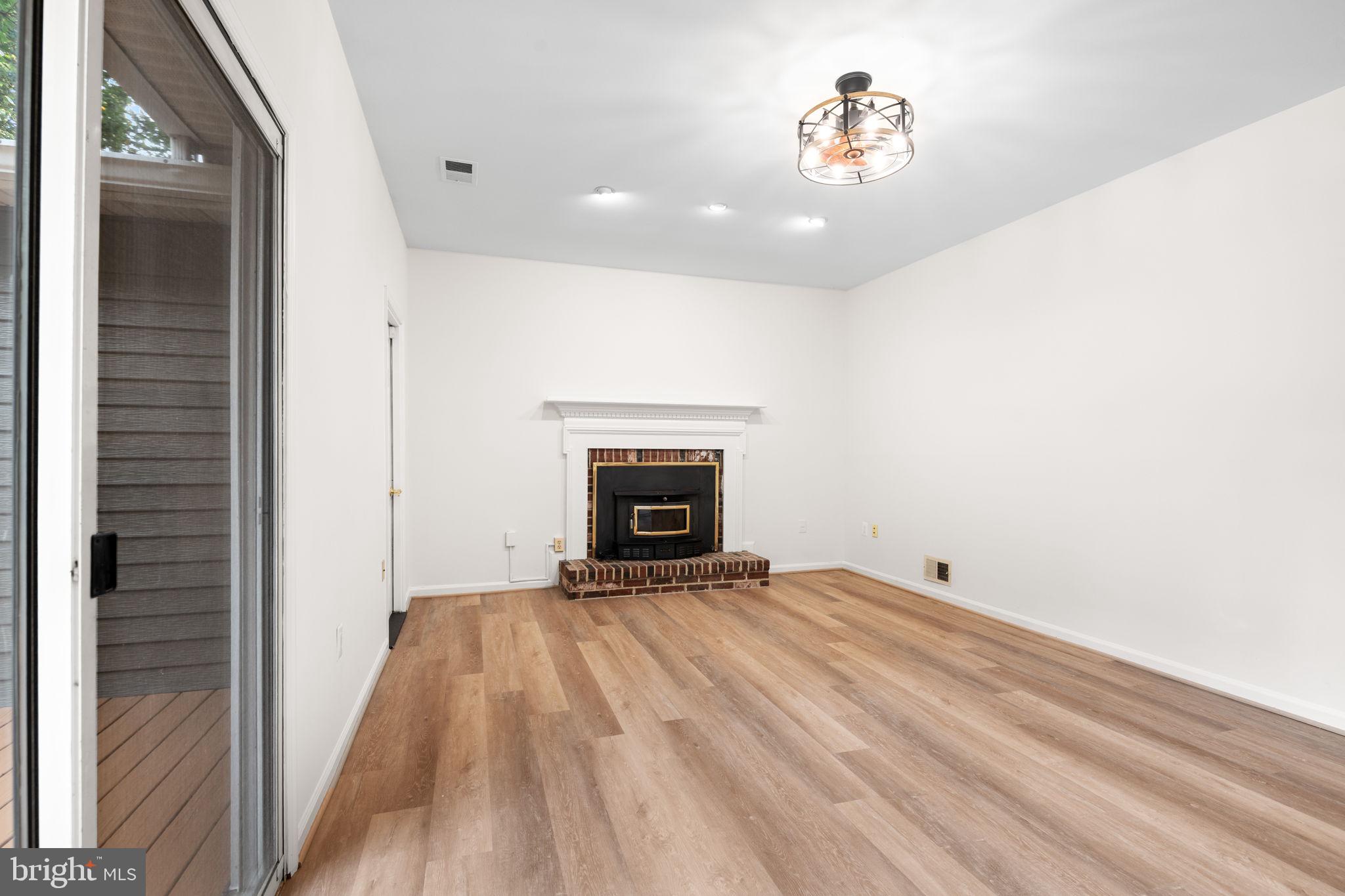 SENECA WHETSTONE - Residential