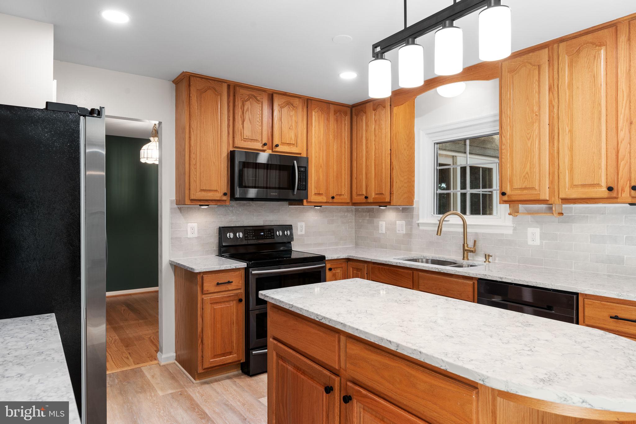 SENECA WHETSTONE - Residential