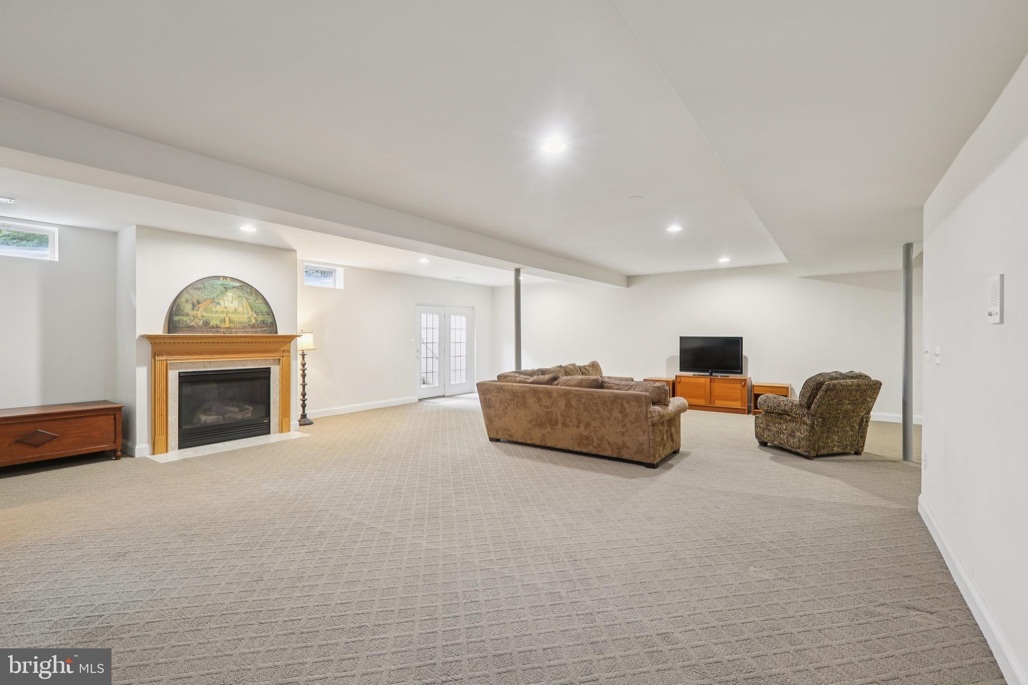 CEDAR CREST - Residential