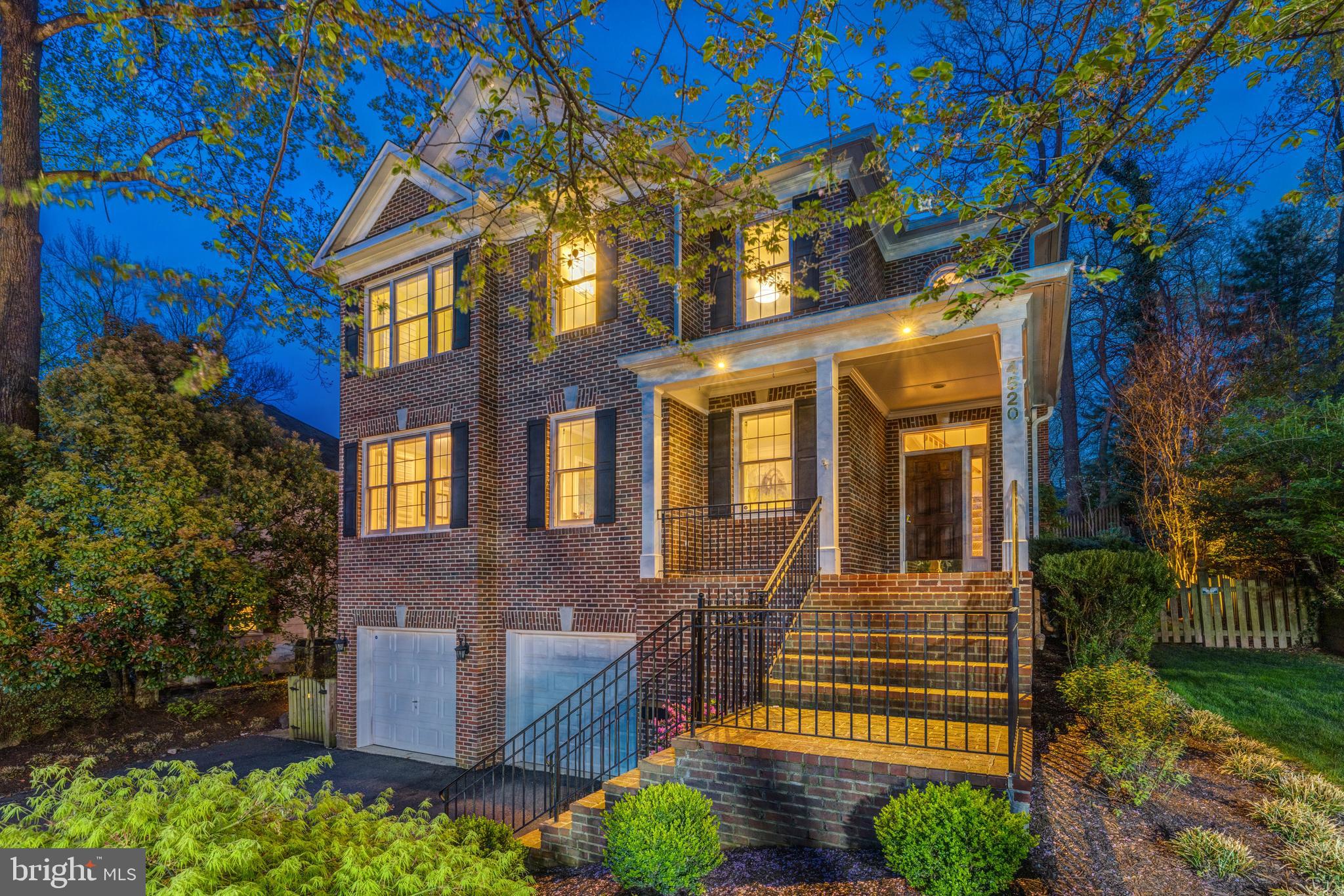 COUNTRY CLUB HILLS - Residential