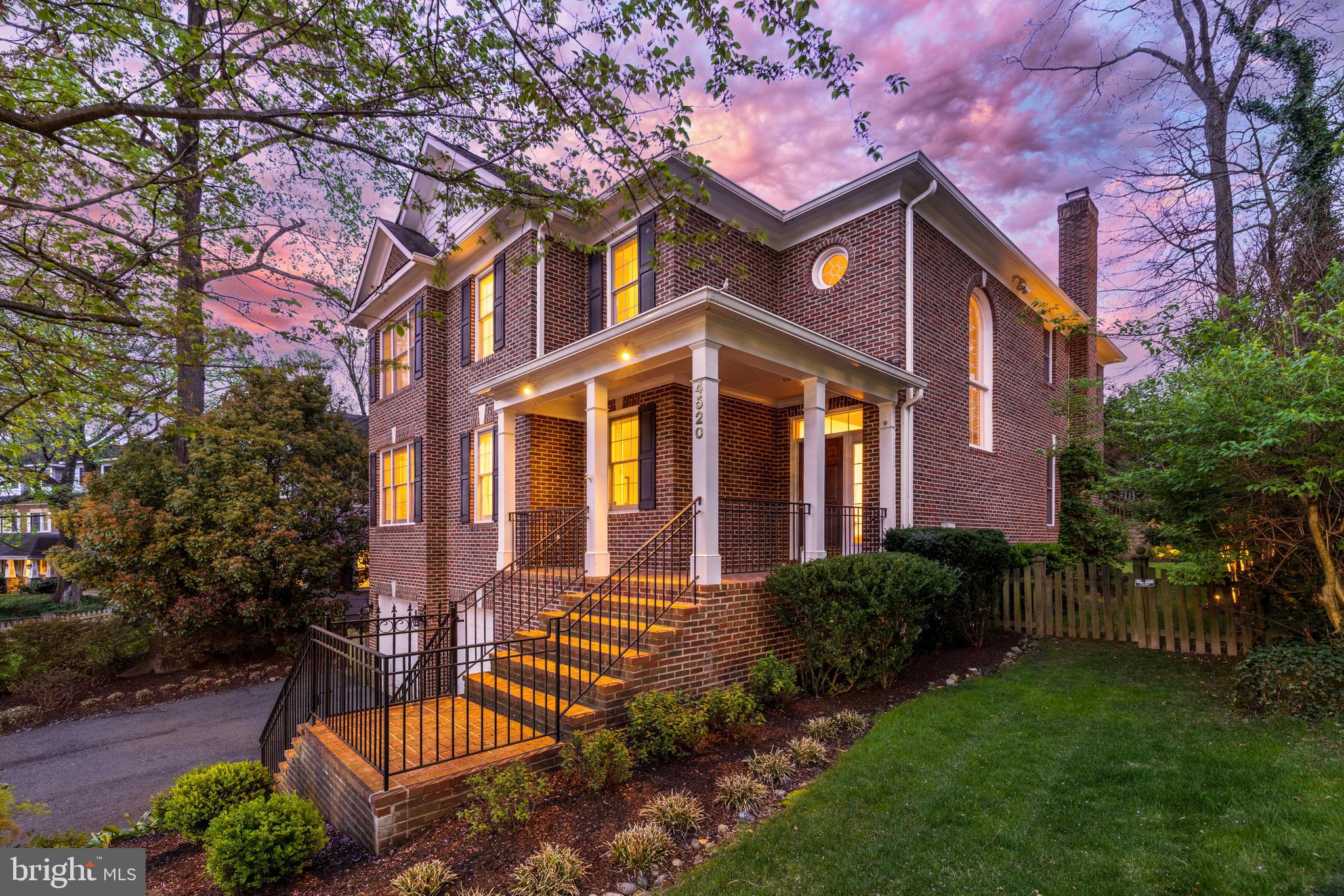 COUNTRY CLUB HILLS - Residential