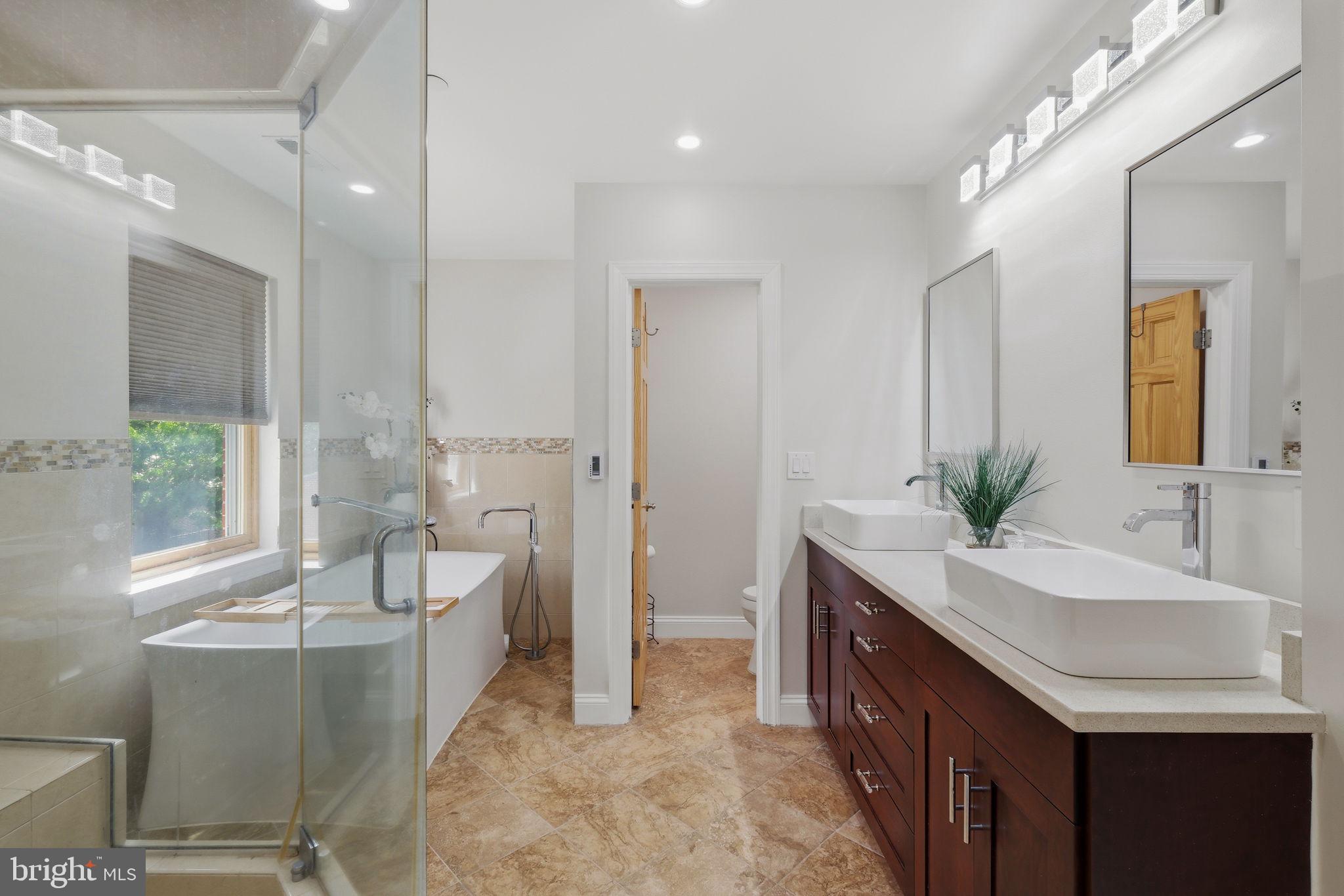 KENTLANDS GATEHOUSE - Residential