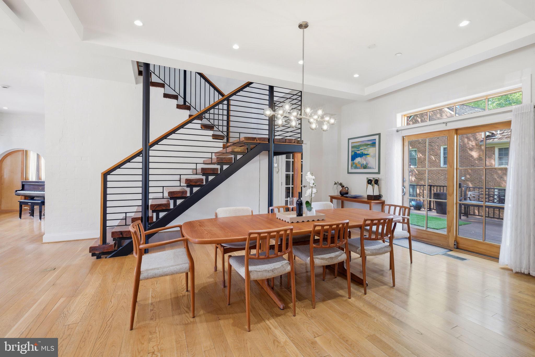 KENTLANDS GATEHOUSE - Residential