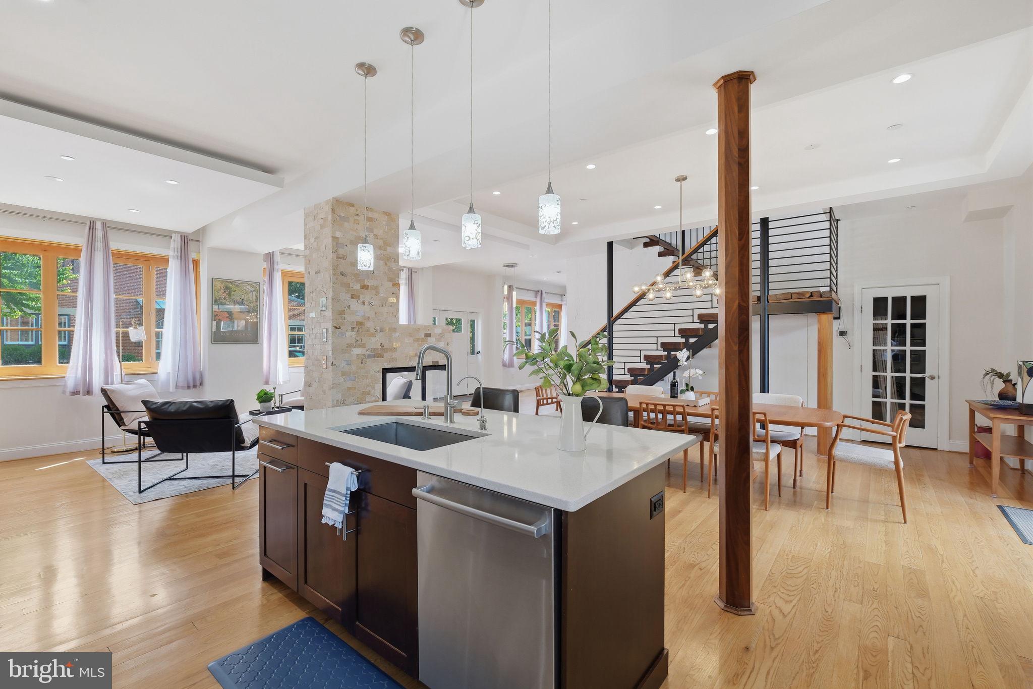 KENTLANDS GATEHOUSE - Residential