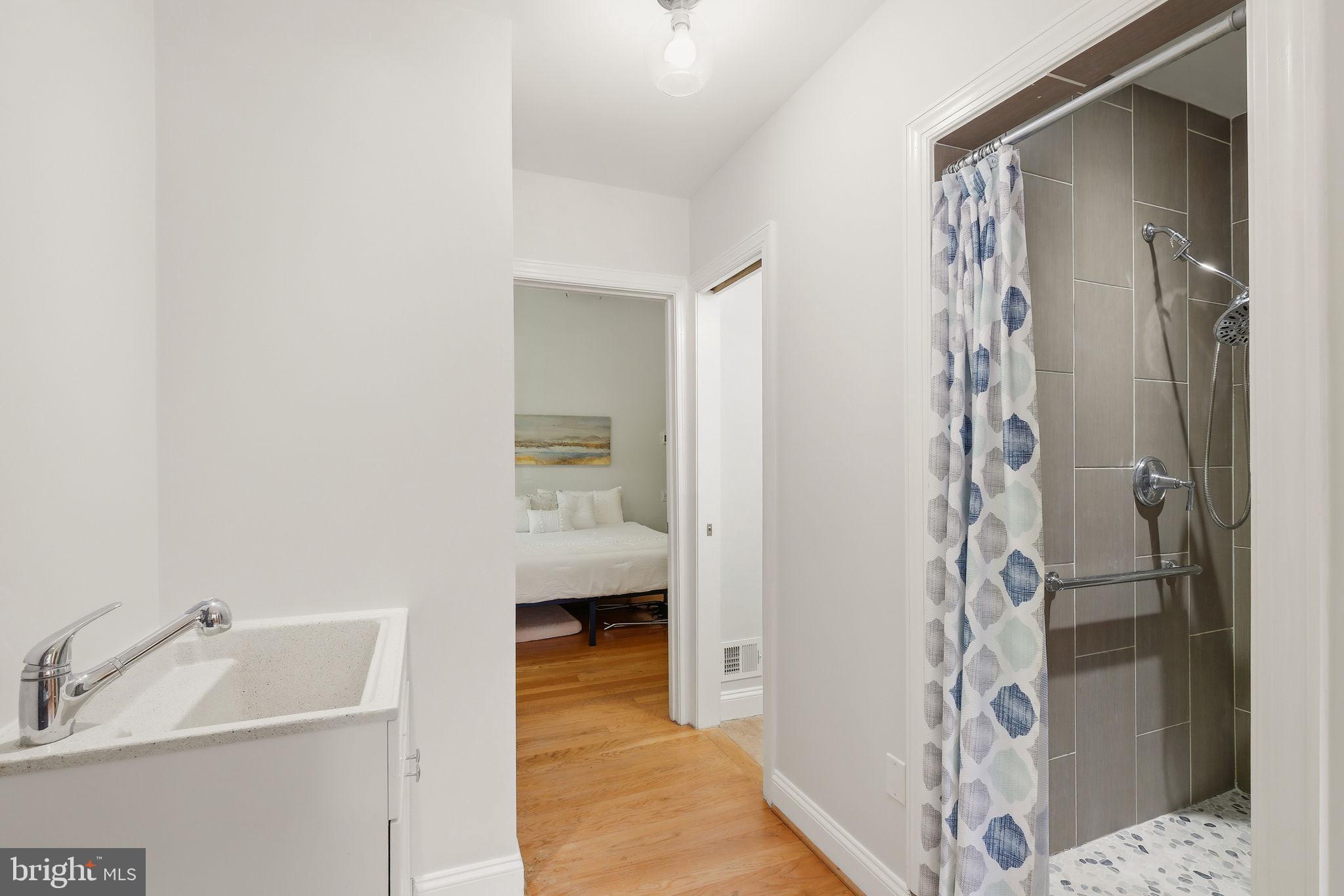 KENTLANDS GATEHOUSE - Residential