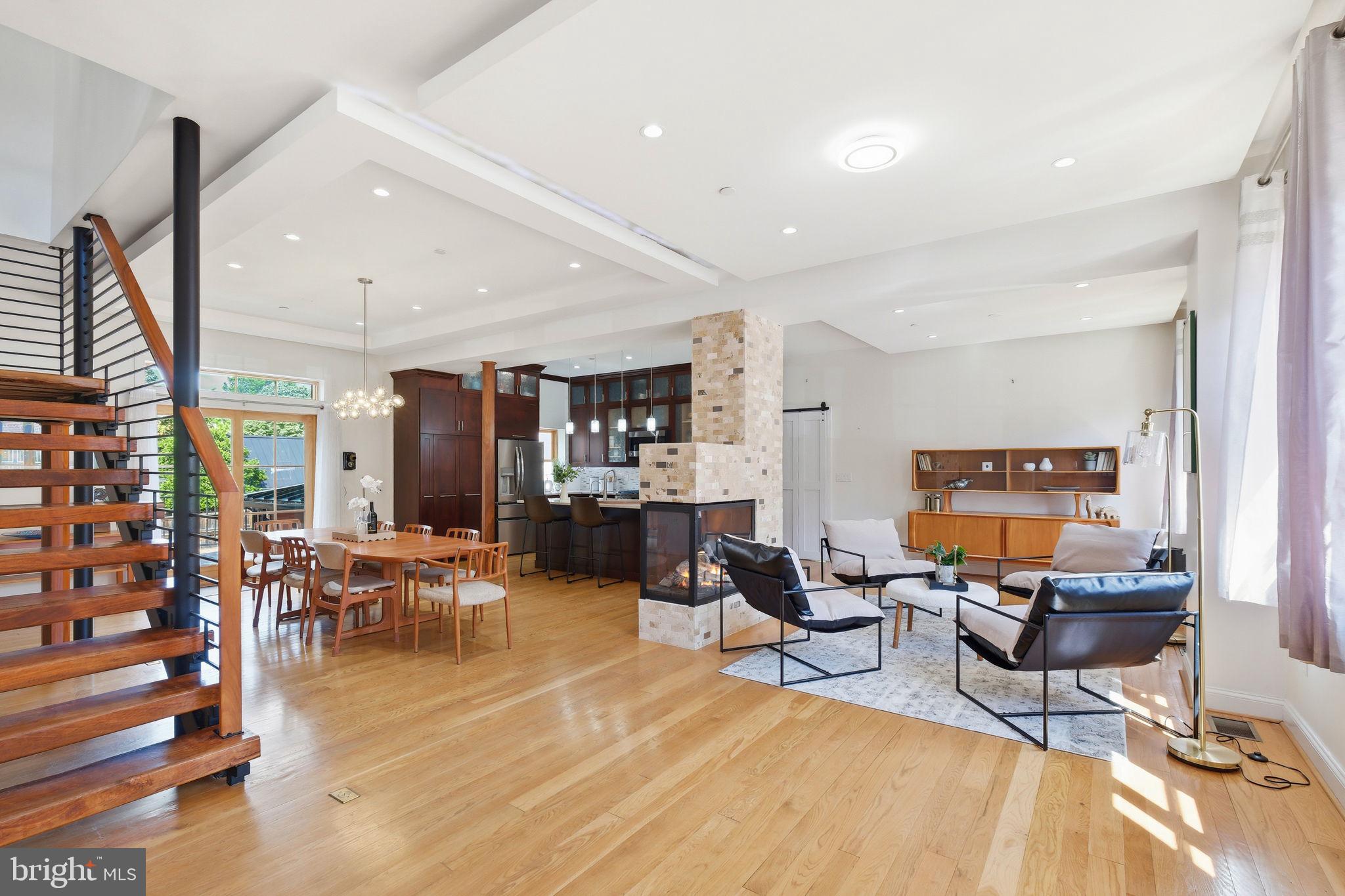 KENTLANDS GATEHOUSE - Residential