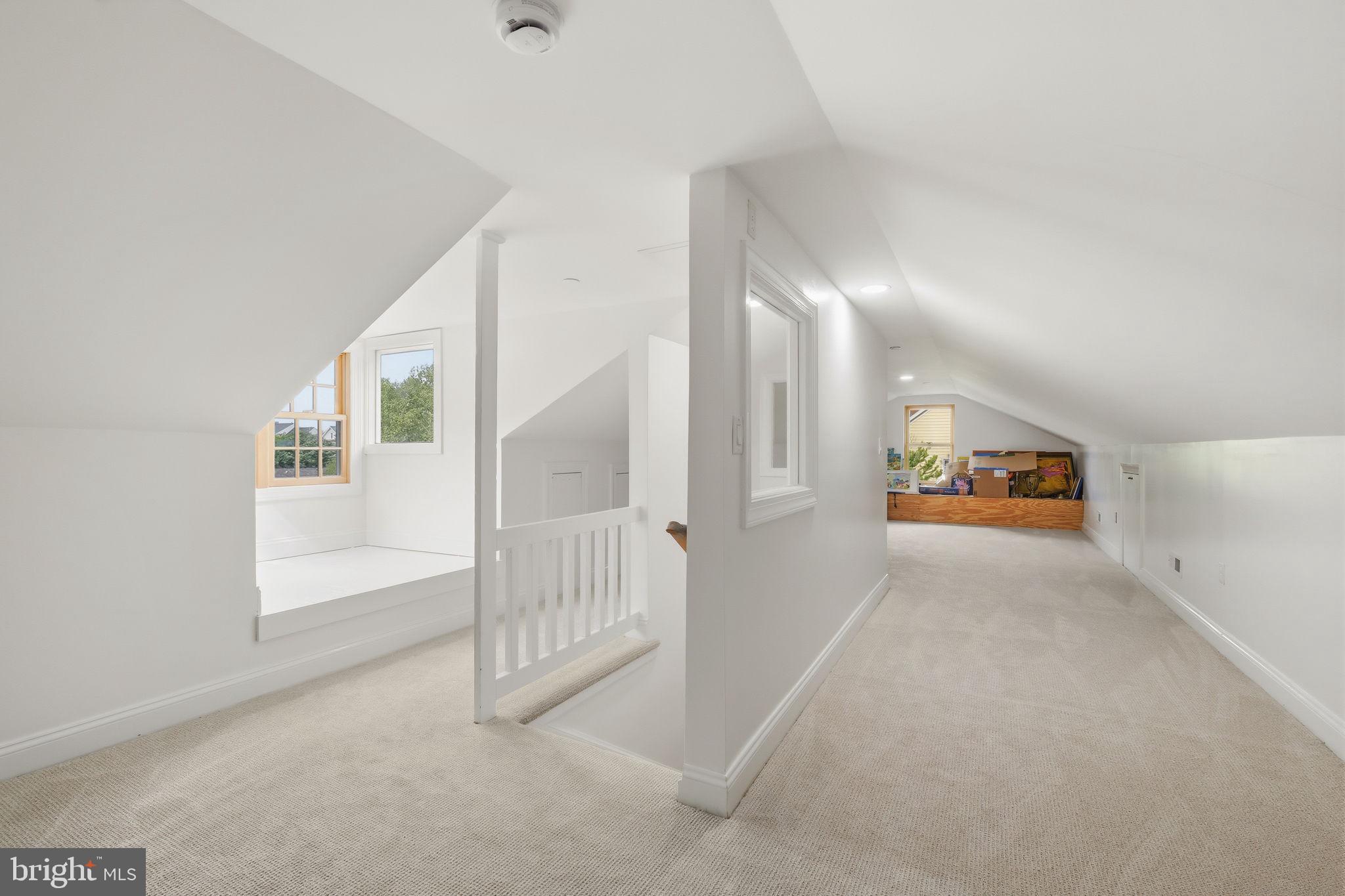 KENTLANDS GATEHOUSE - Residential