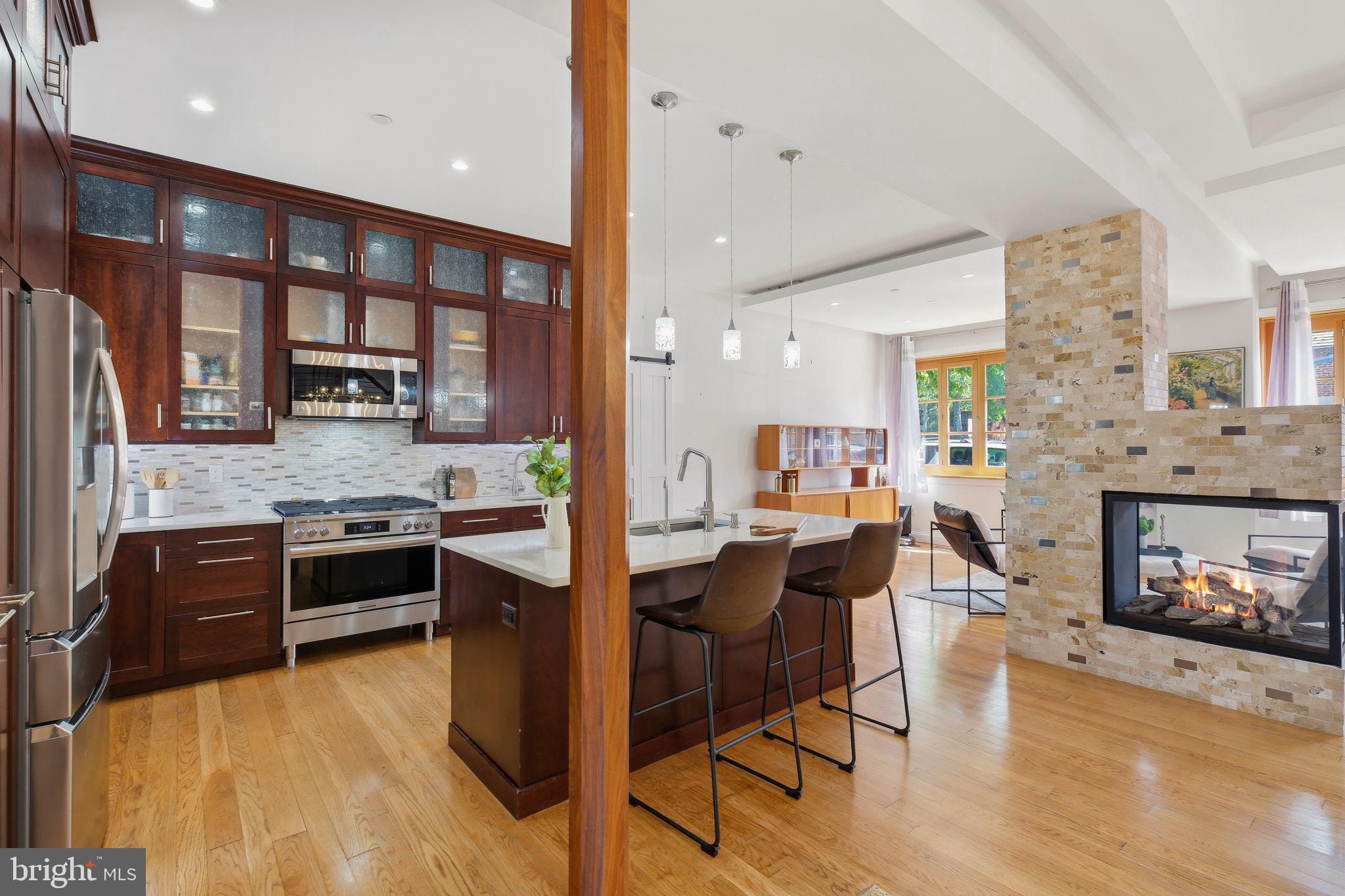 KENTLANDS GATEHOUSE - Residential