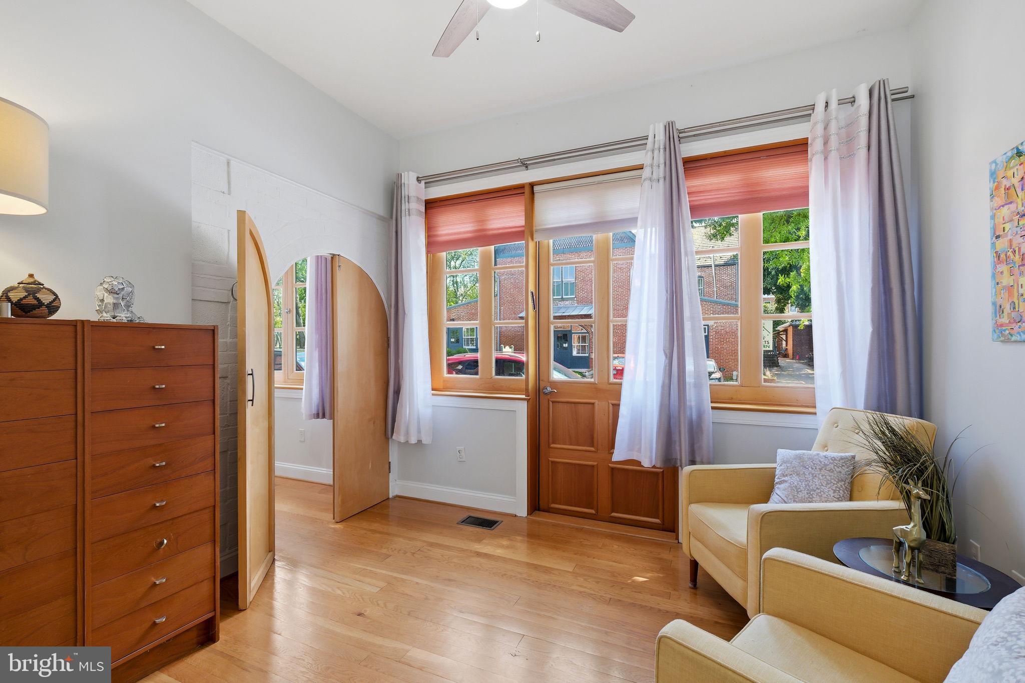 KENTLANDS GATEHOUSE - Residential