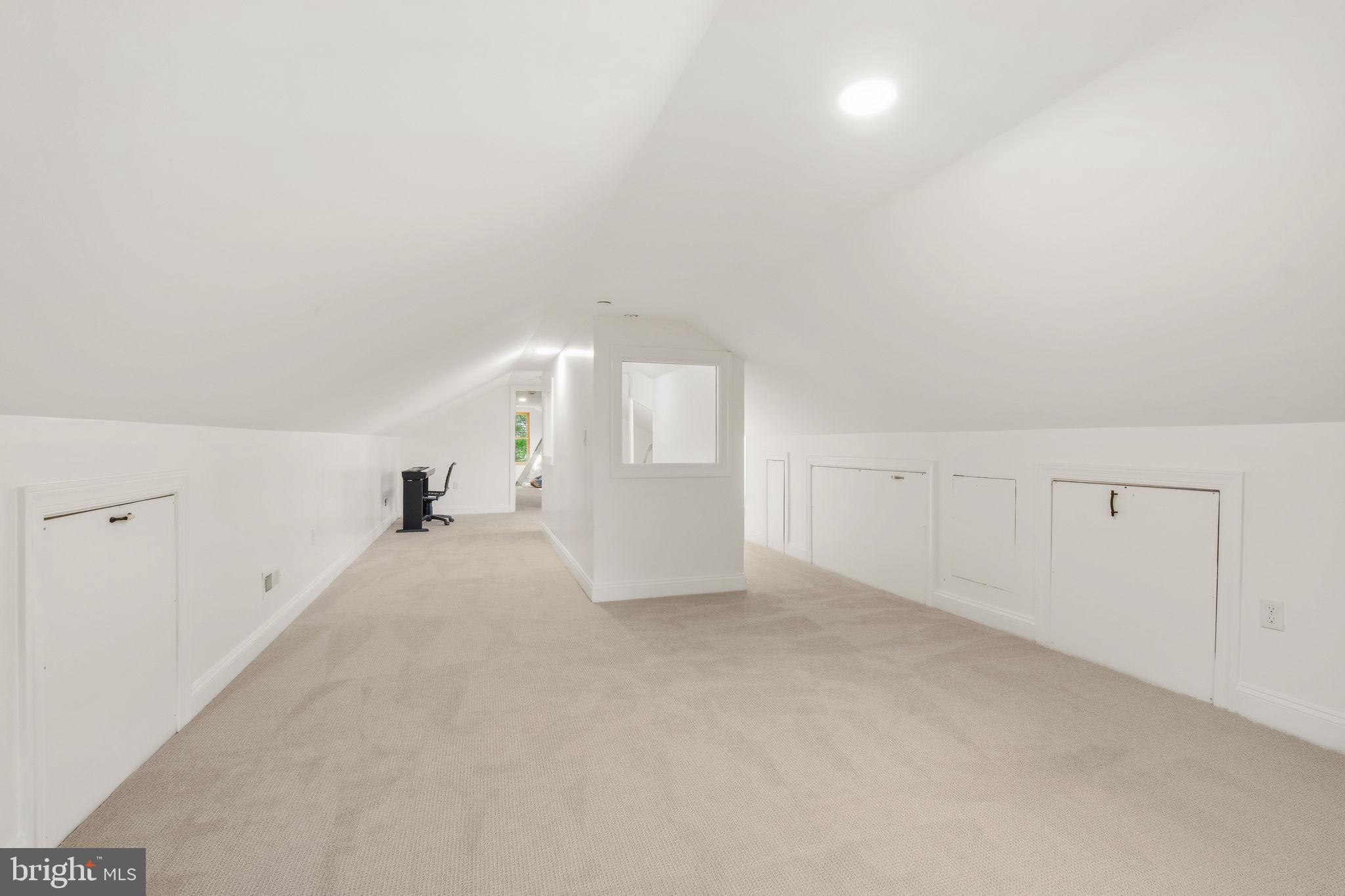 KENTLANDS GATEHOUSE - Residential