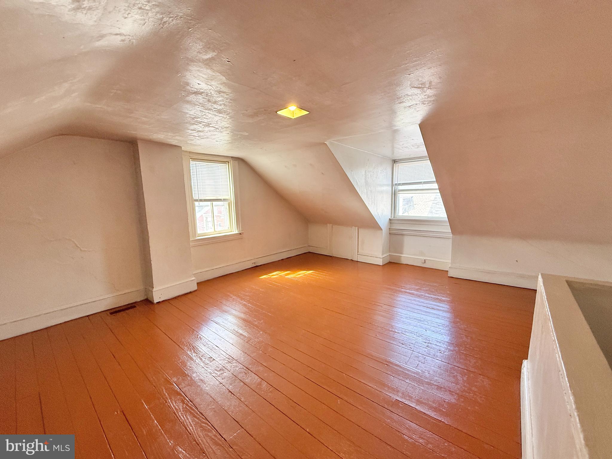 LANCASTER - Residential