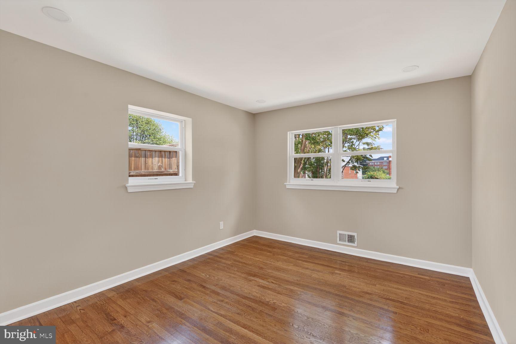 TAKOMA PARK - Residential