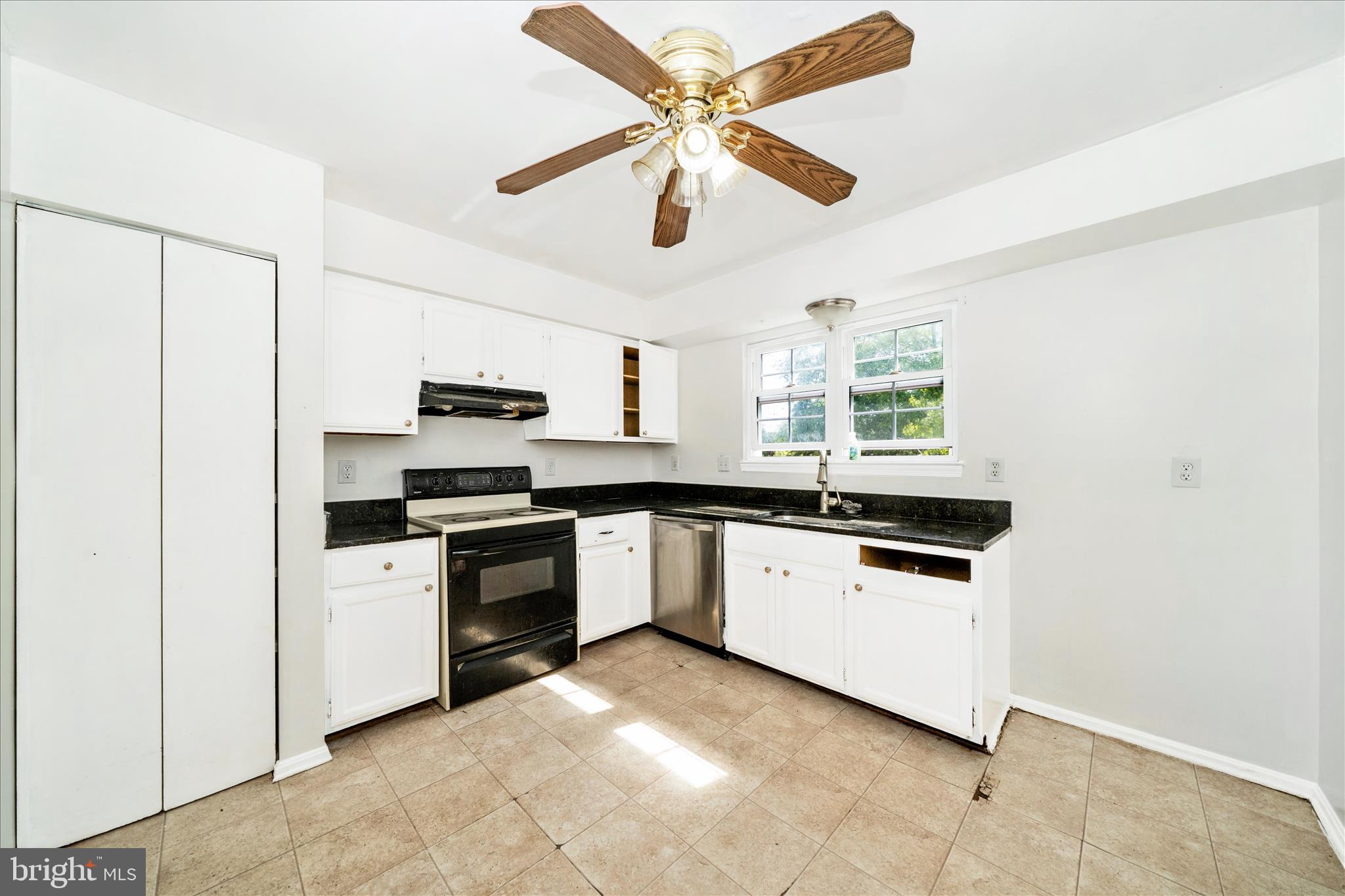 GOSHEN VILLAGE - Residential