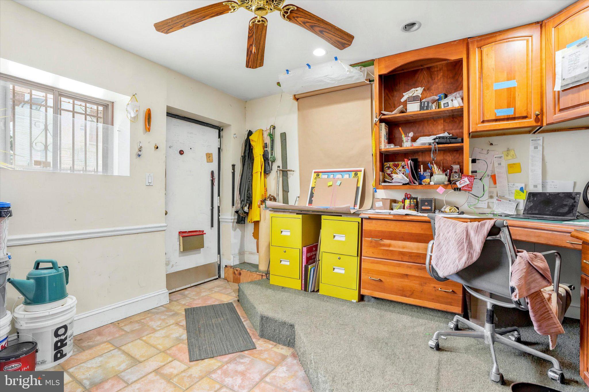 PORT RICHMOND - Commercial Sale