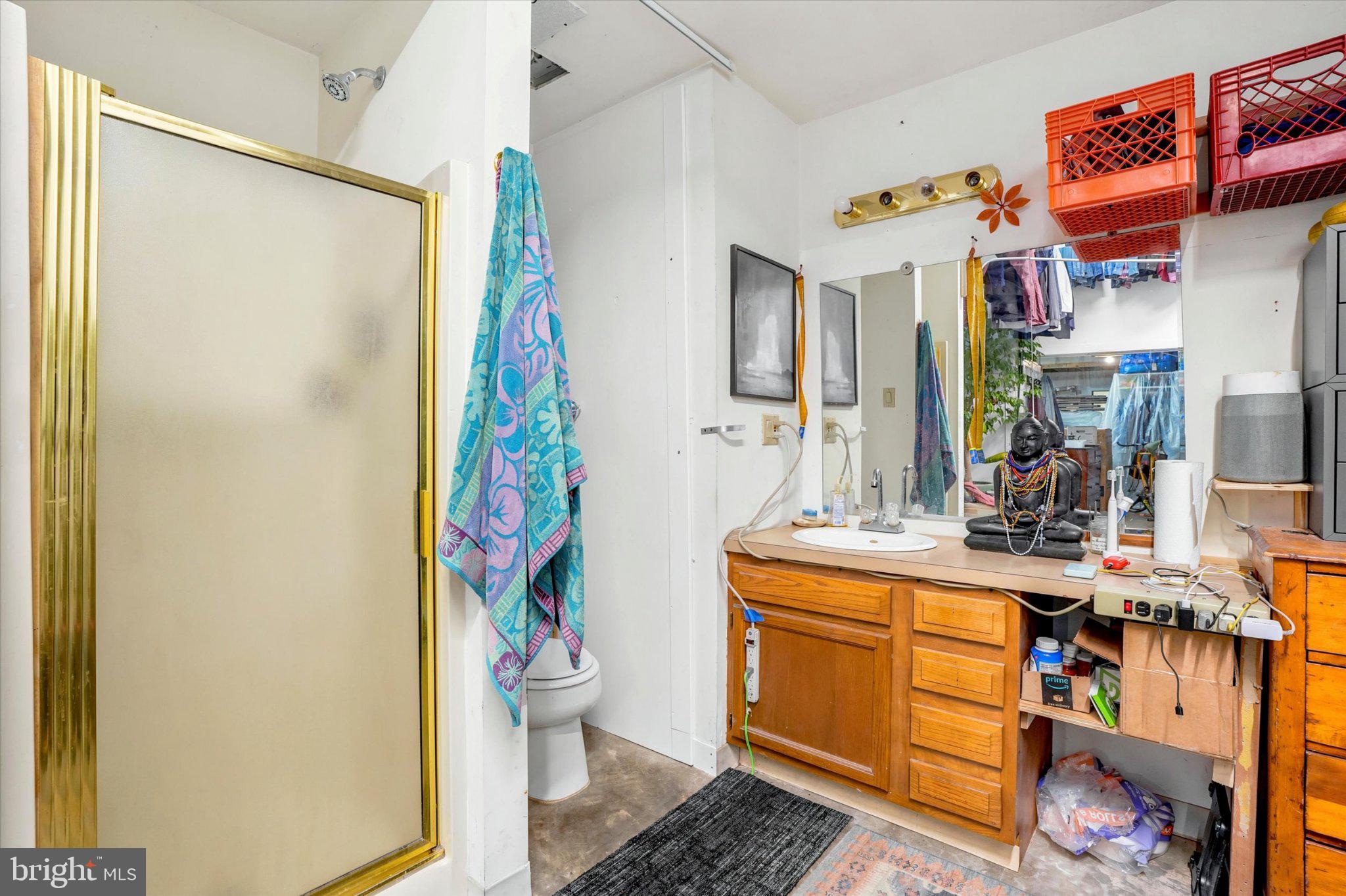 PORT RICHMOND - Commercial Sale