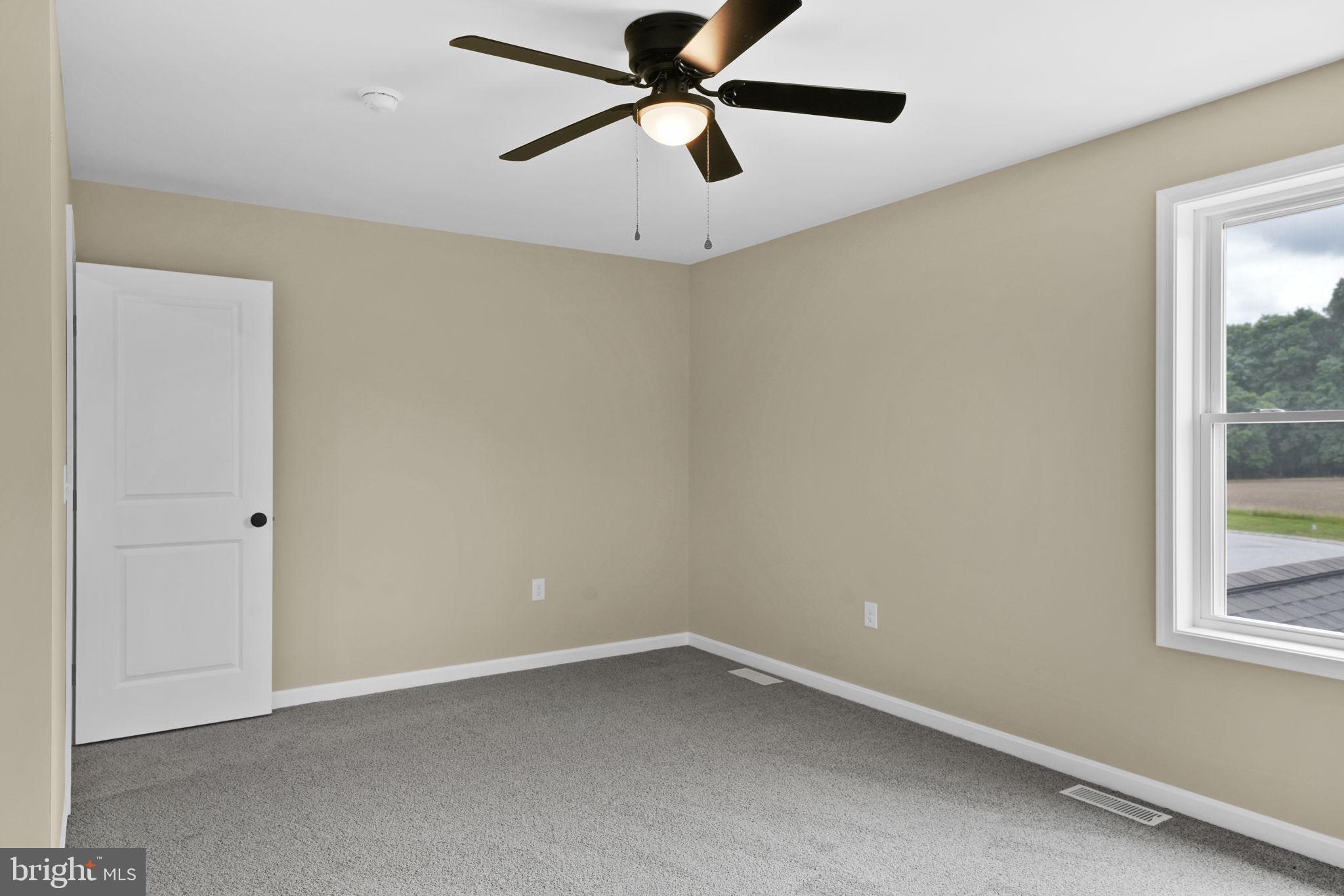 COLONIAL RIDGE - Residential