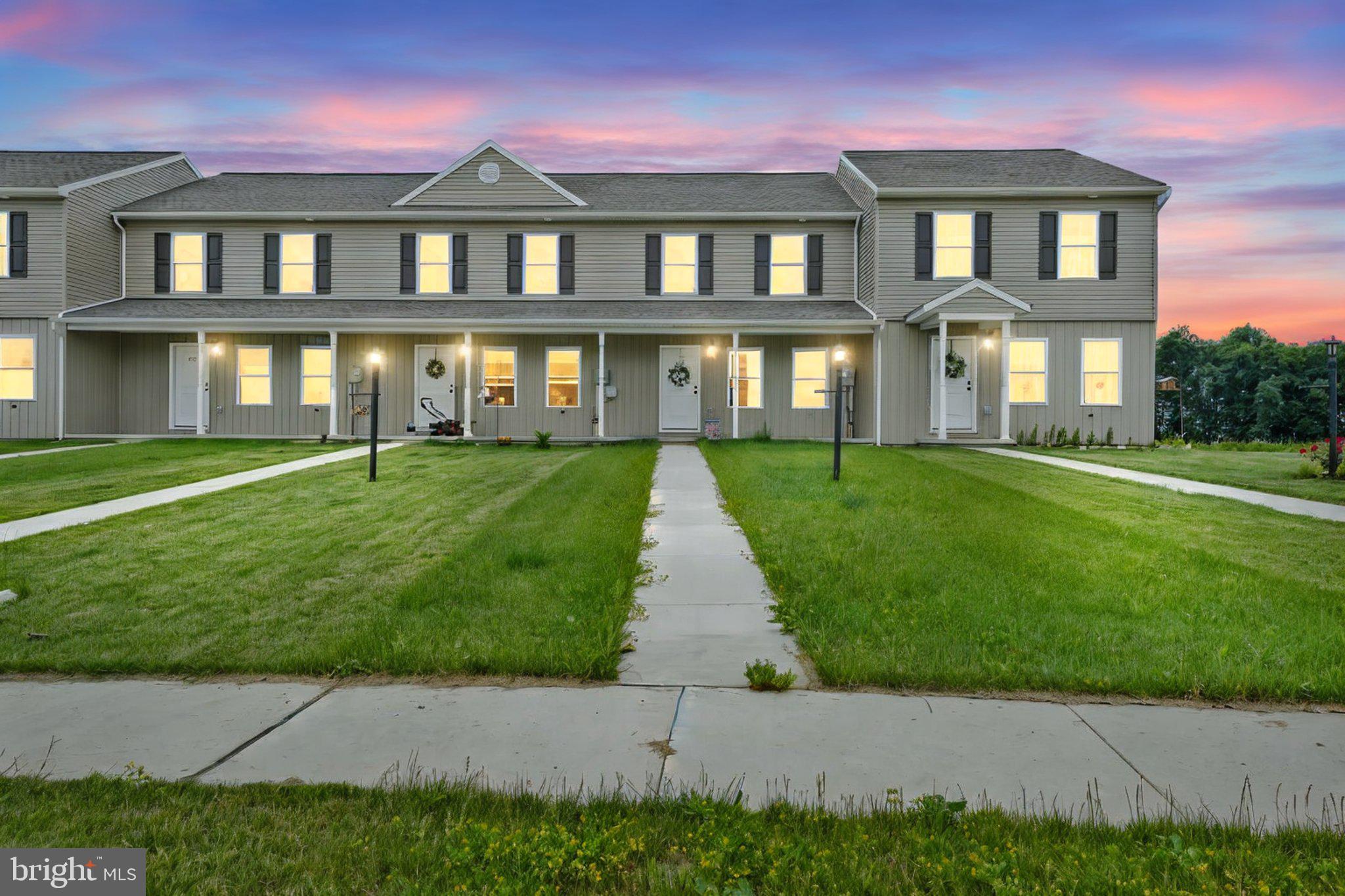 COLONIAL RIDGE - Residential