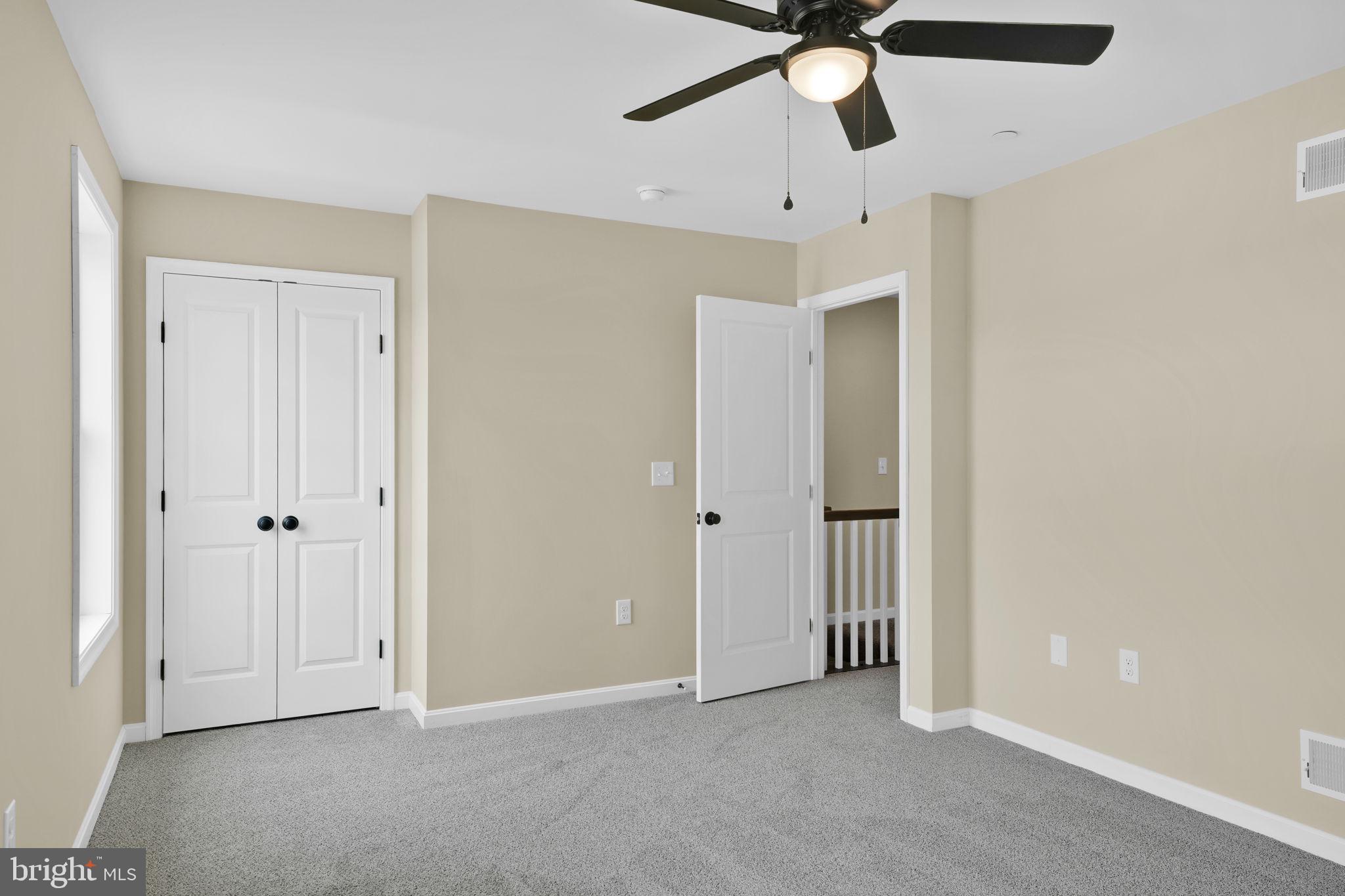 COLONIAL RIDGE - Residential