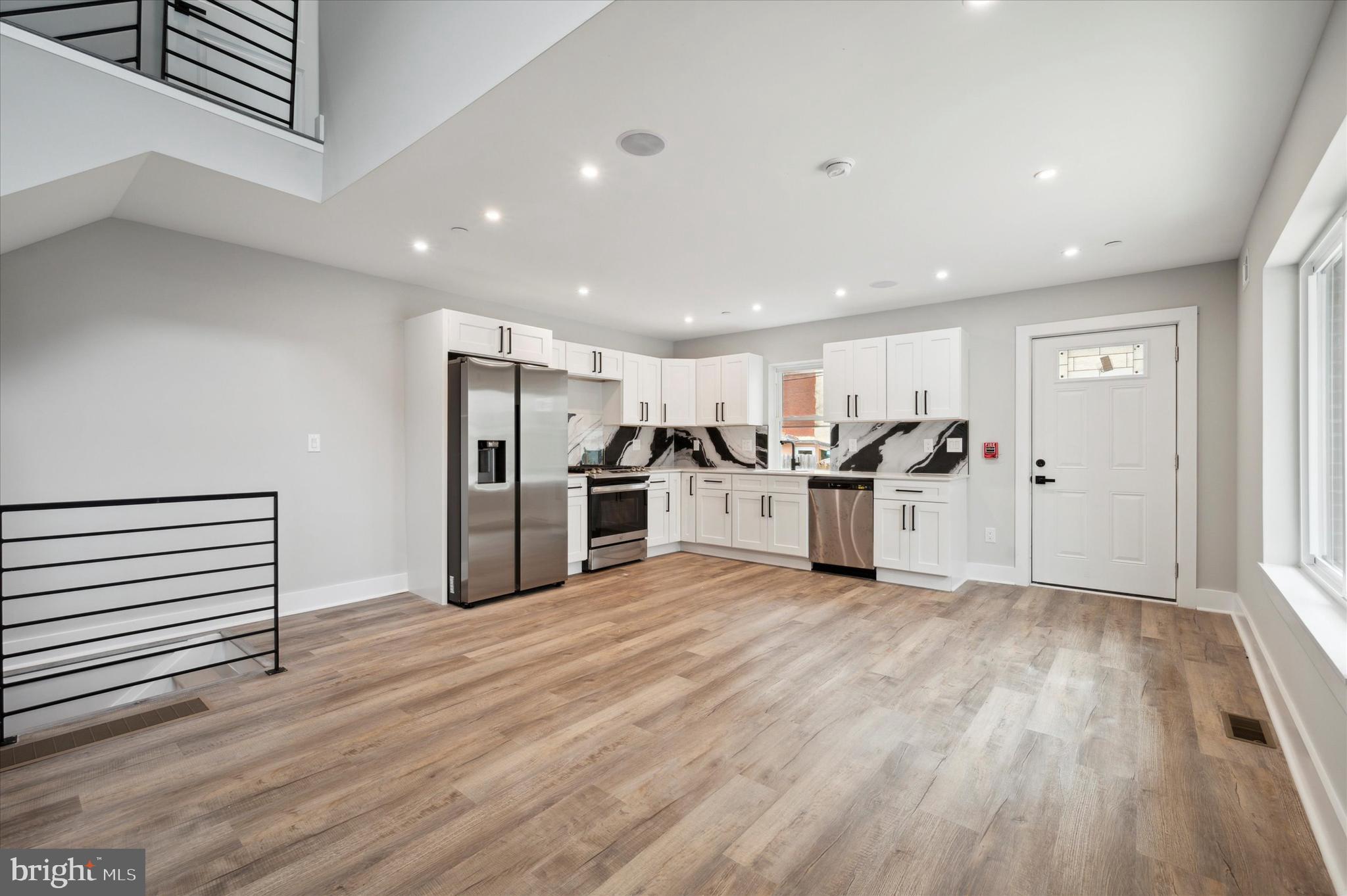 OLDE KENSINGTON - Residential Lease