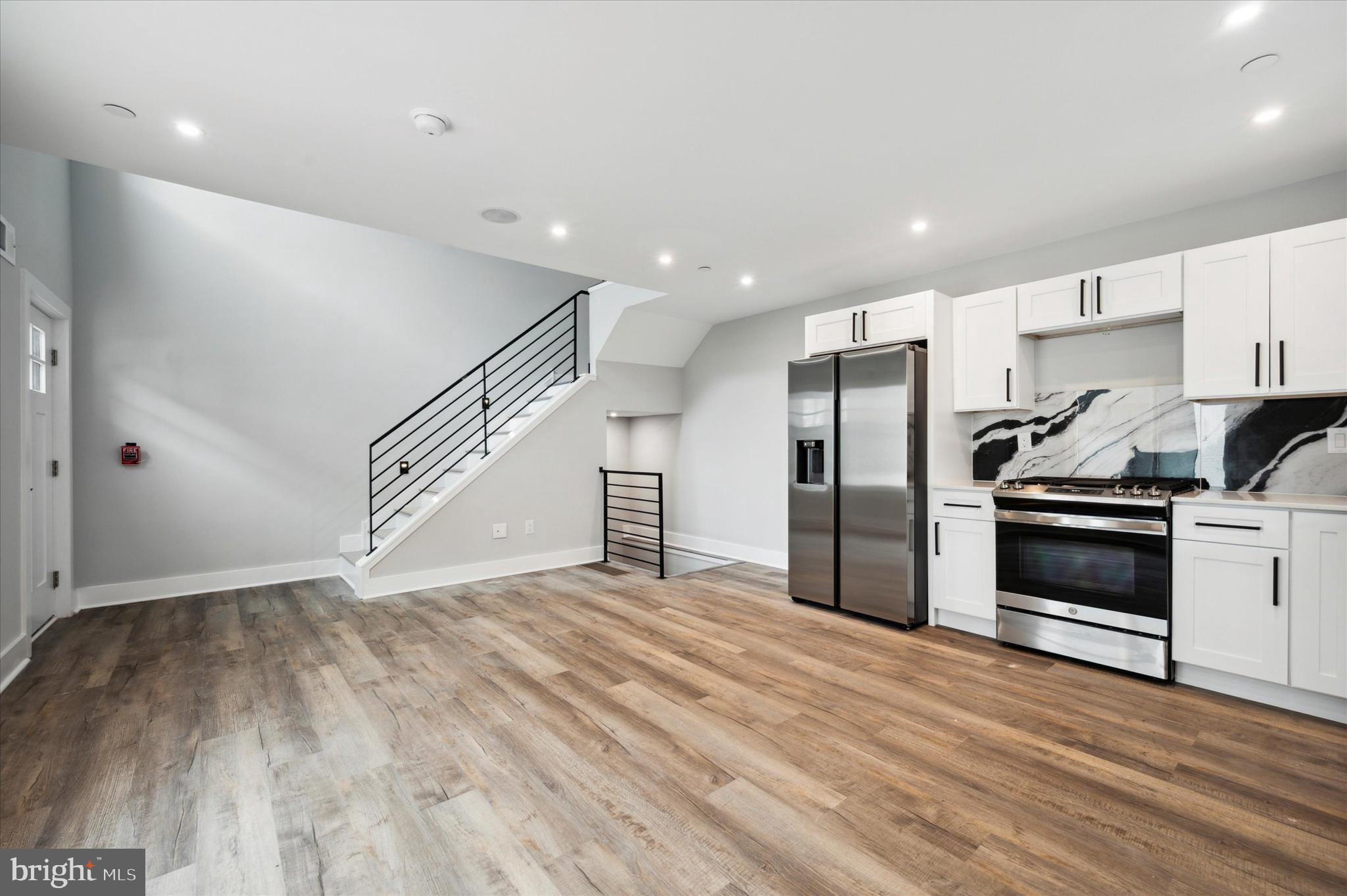 OLDE KENSINGTON - Residential Lease