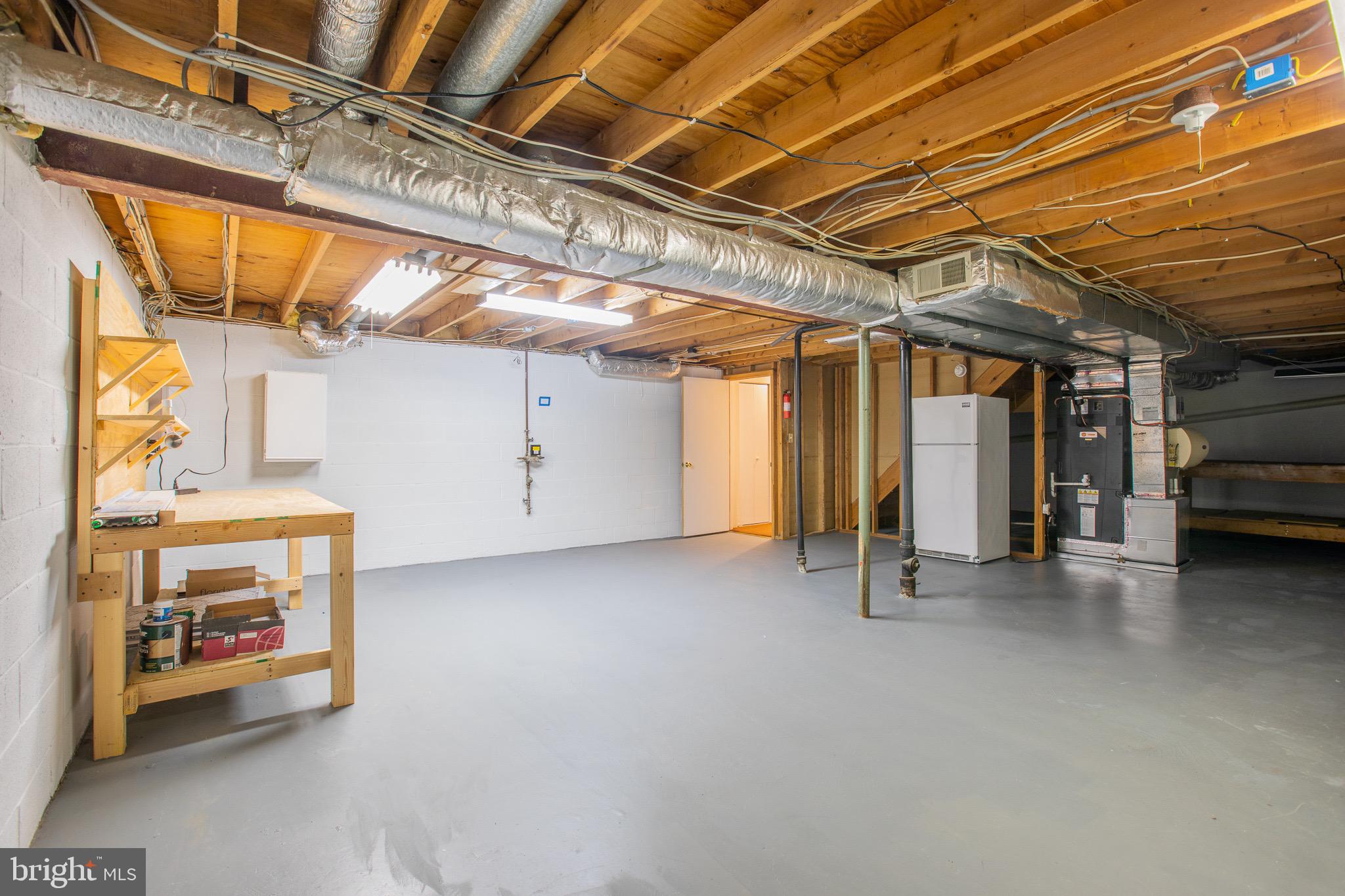 HICKORY RIDGE - Residential Lease