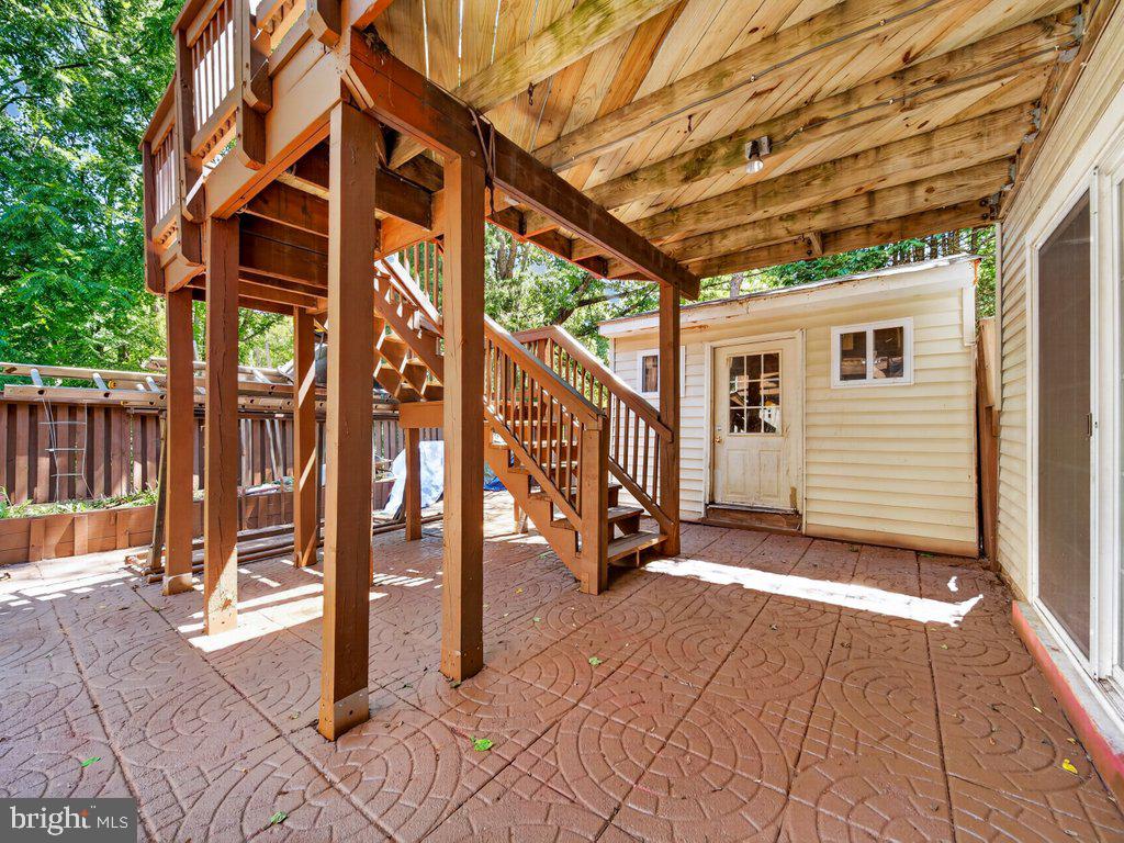 BURKE VILLAGE - Residential