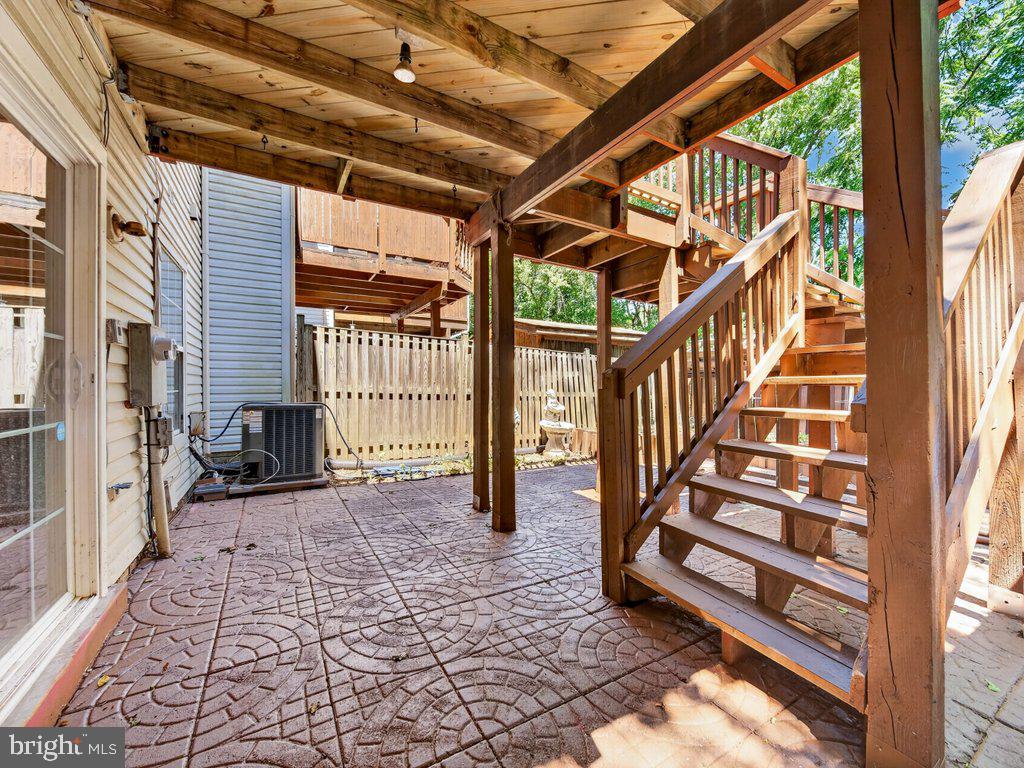 BURKE VILLAGE - Residential