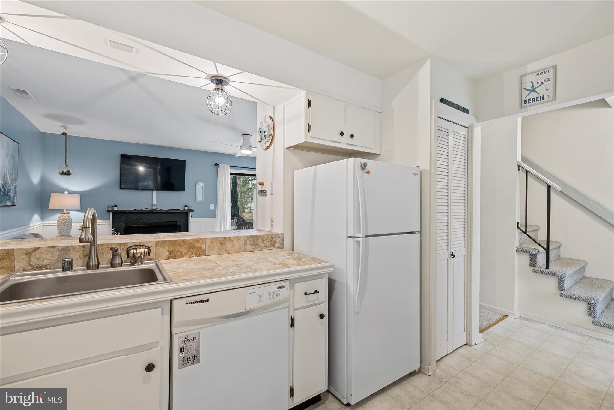 VILLAS OF BETHANY WEST - Residential