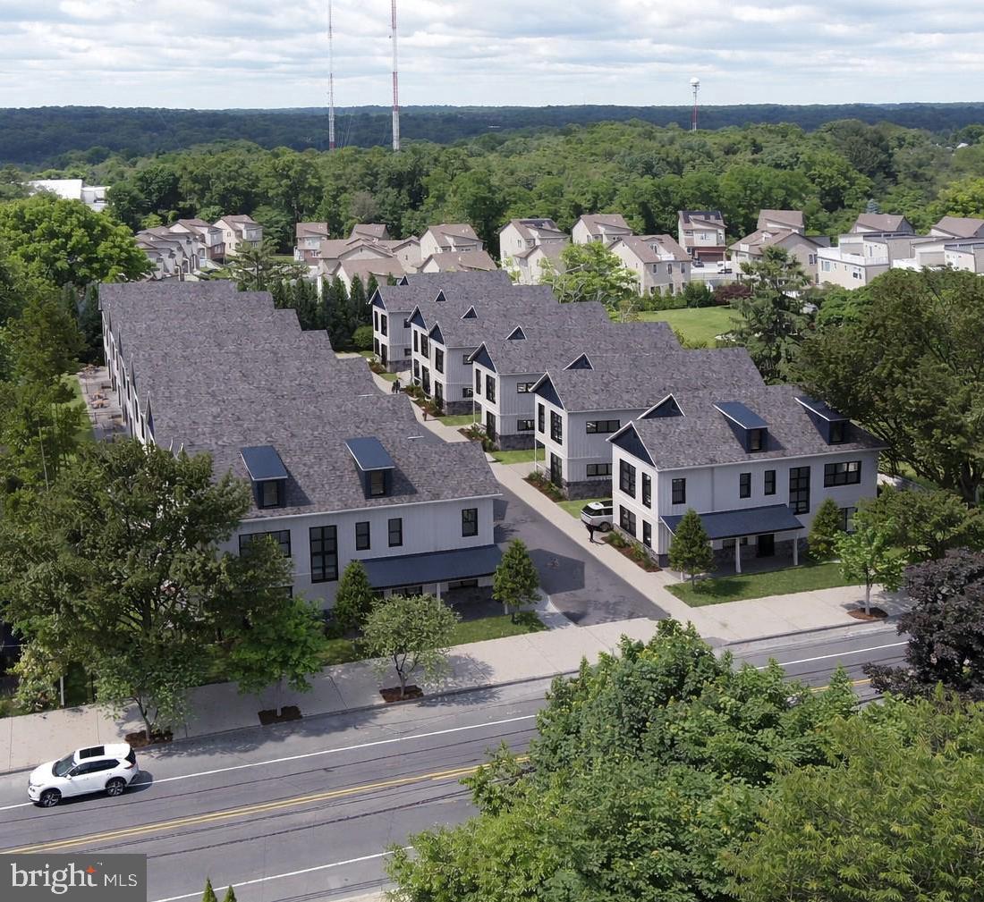 ROXBOROUGH - Residential