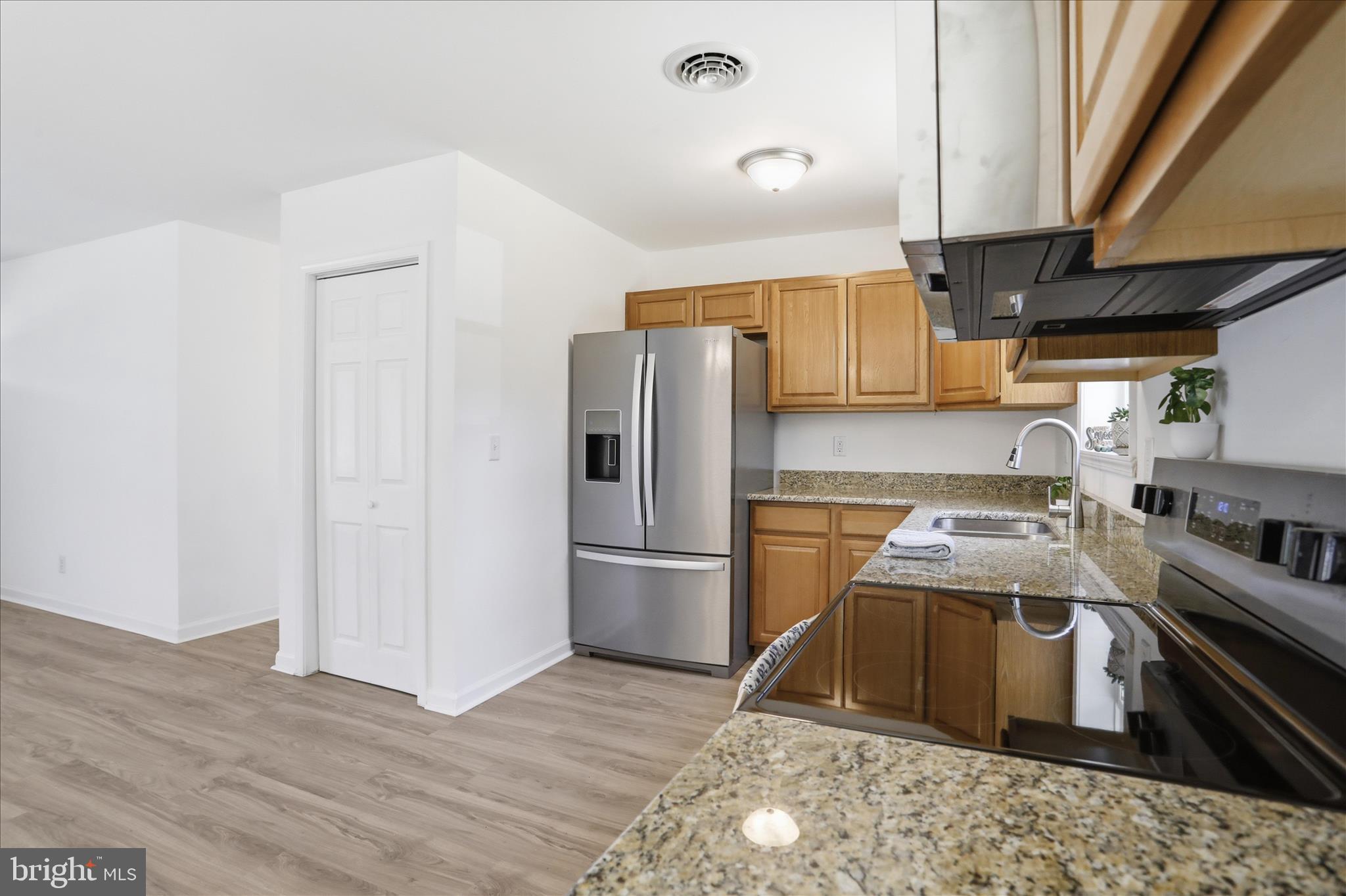 CREEKSIDE MANOR - Residential