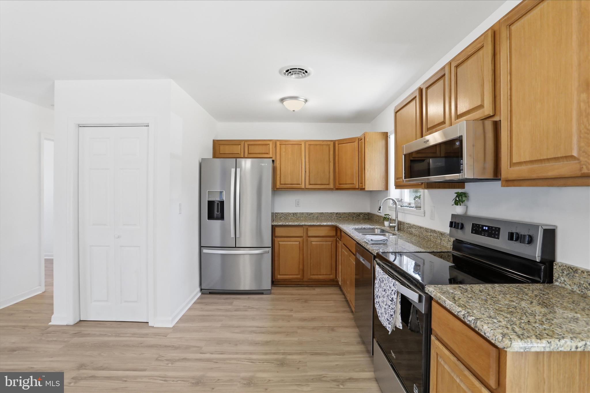 CREEKSIDE MANOR - Residential