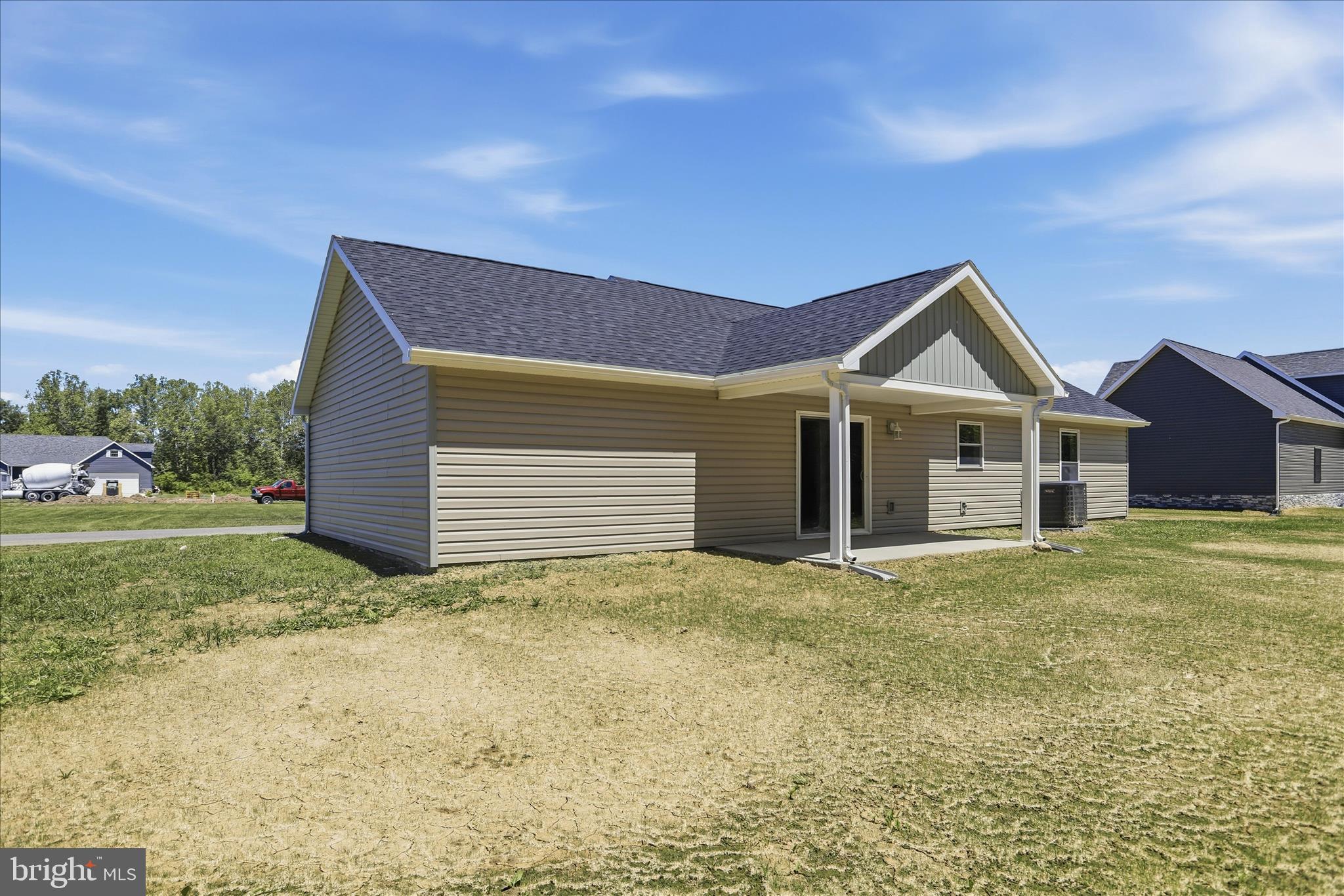 CREEKSIDE MANOR - Residential