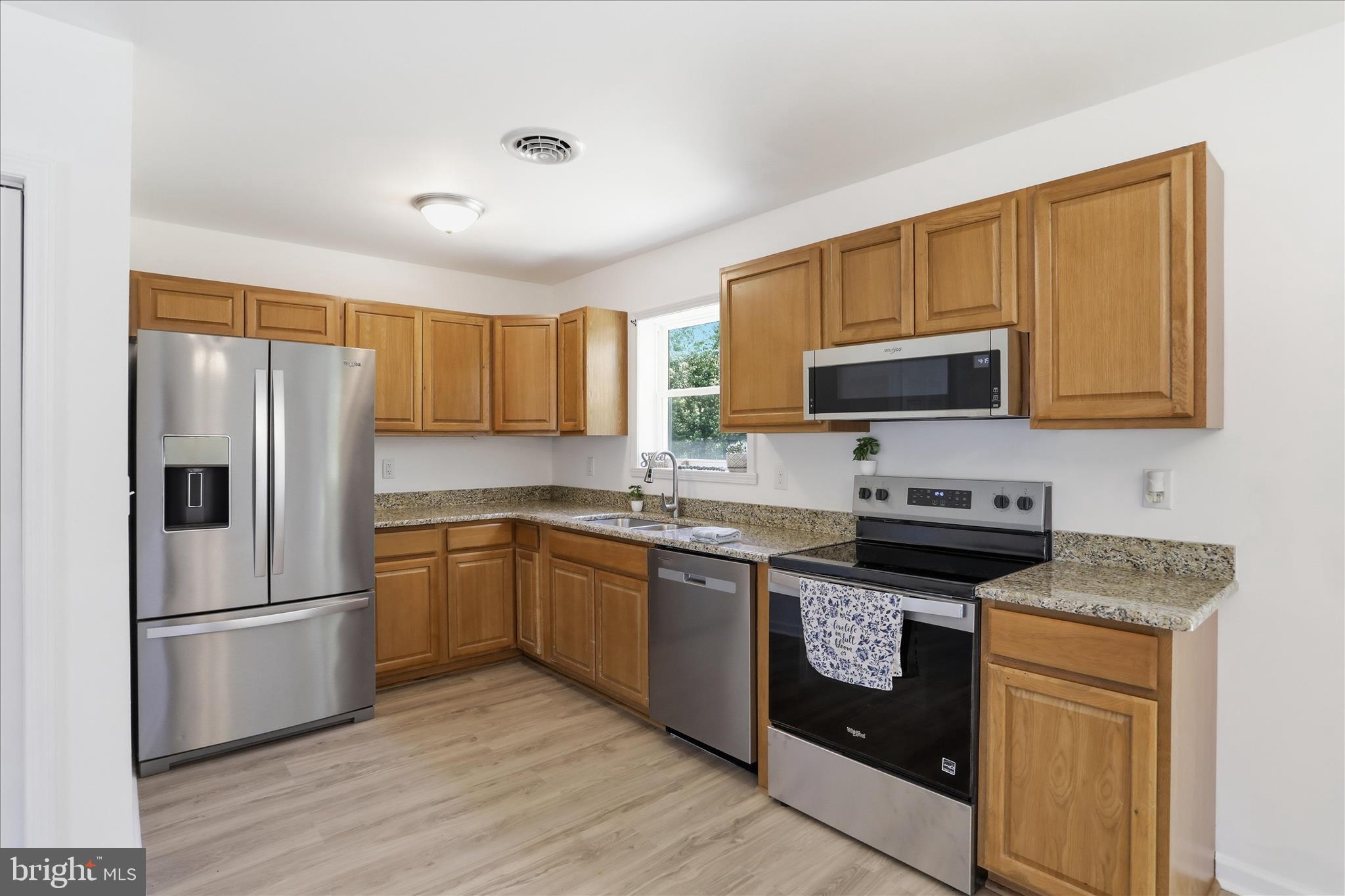 CREEKSIDE MANOR - Residential