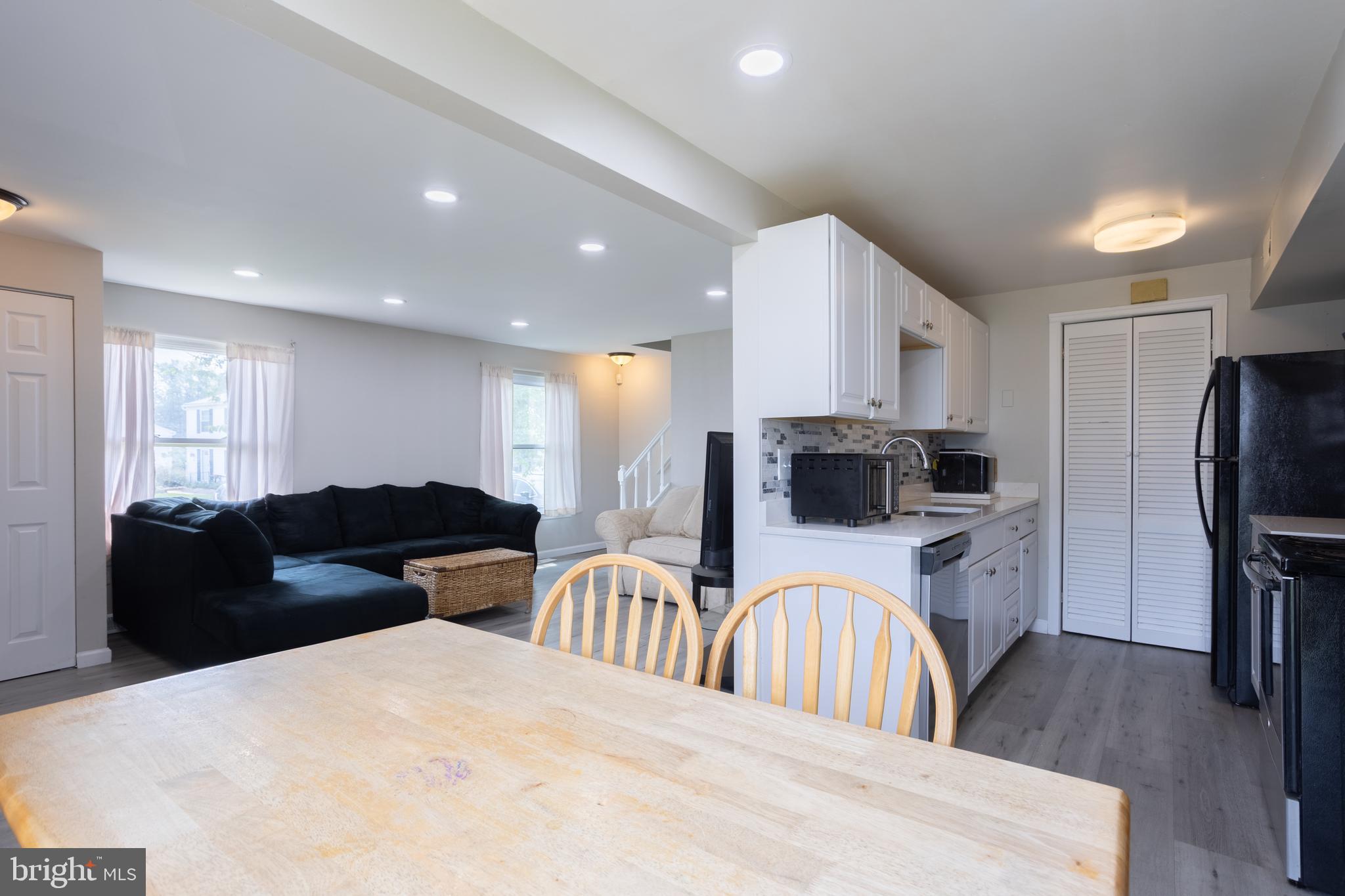 BROOKSHIRE - Residential