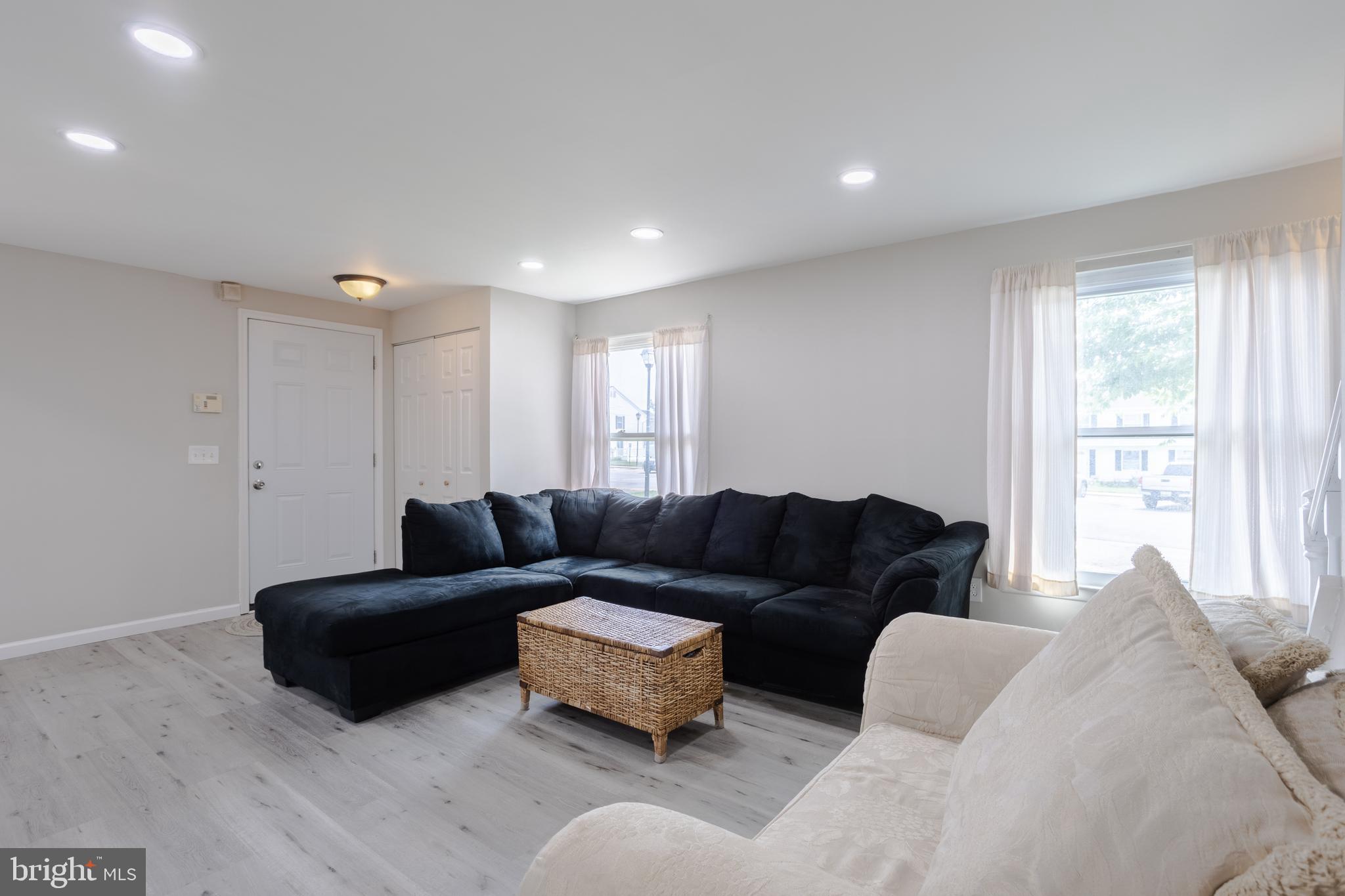 BROOKSHIRE - Residential
