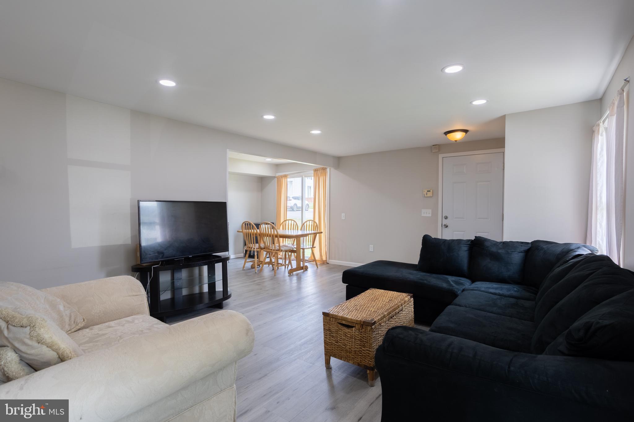 BROOKSHIRE - Residential