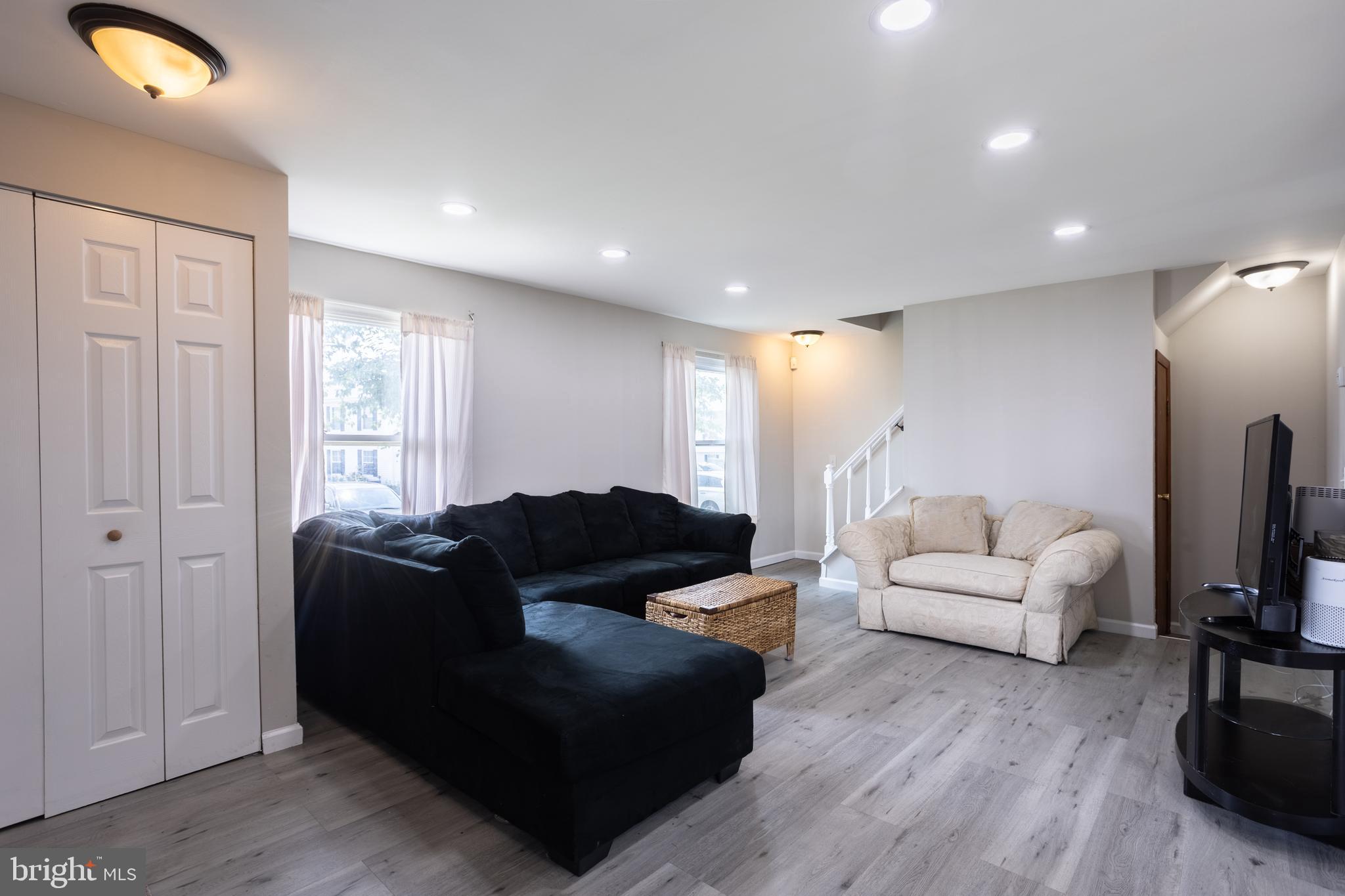 BROOKSHIRE - Residential