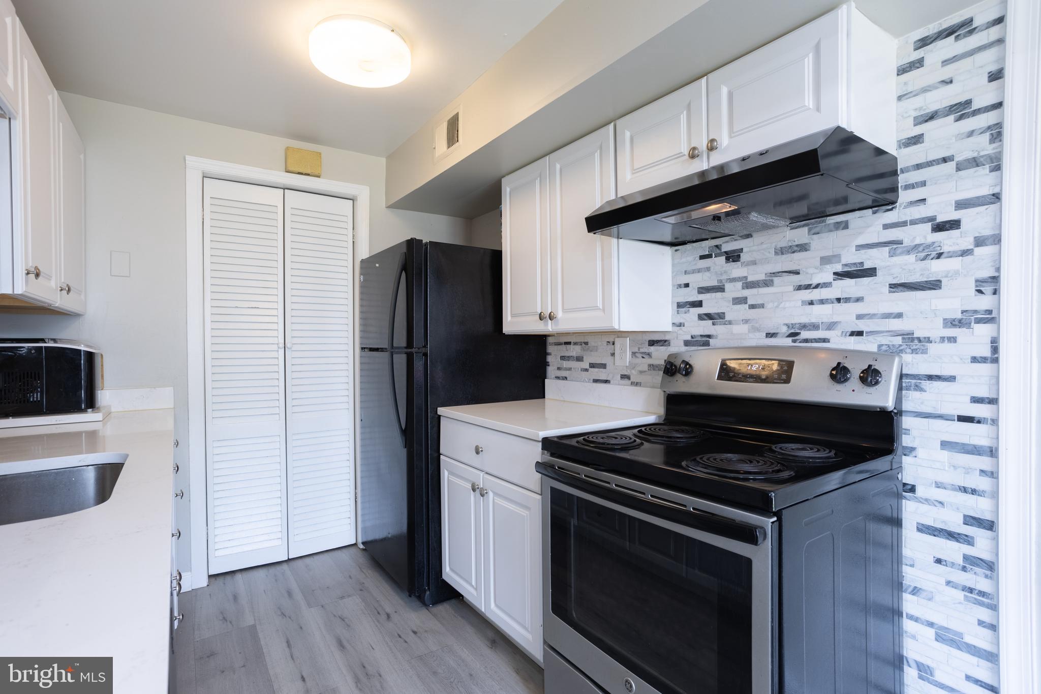 BROOKSHIRE - Residential