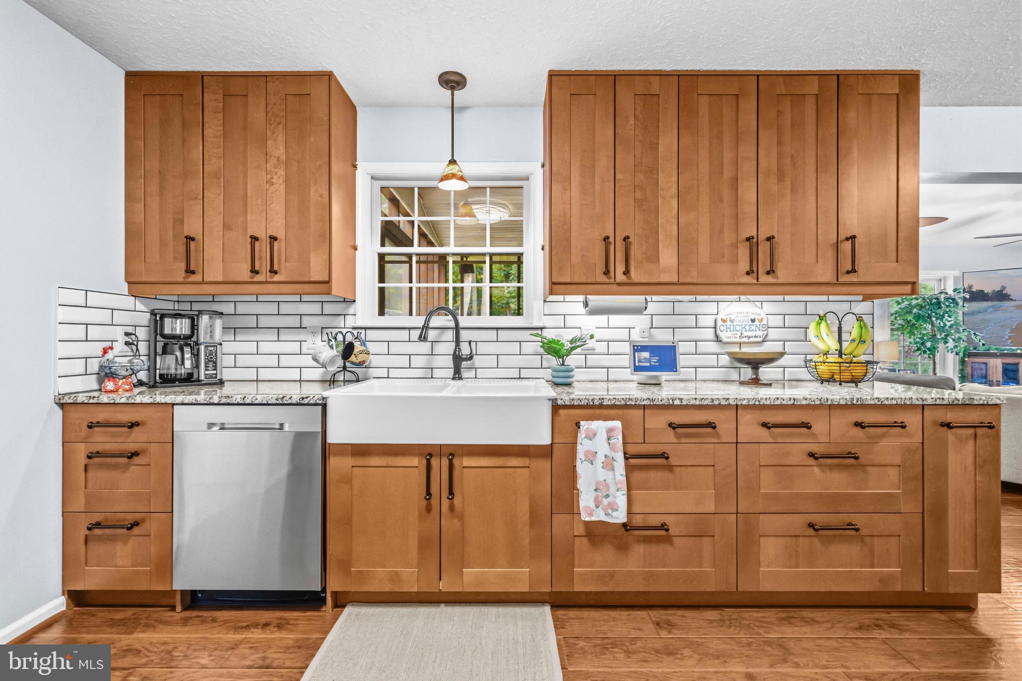 WHISPERING FALLS - Residential