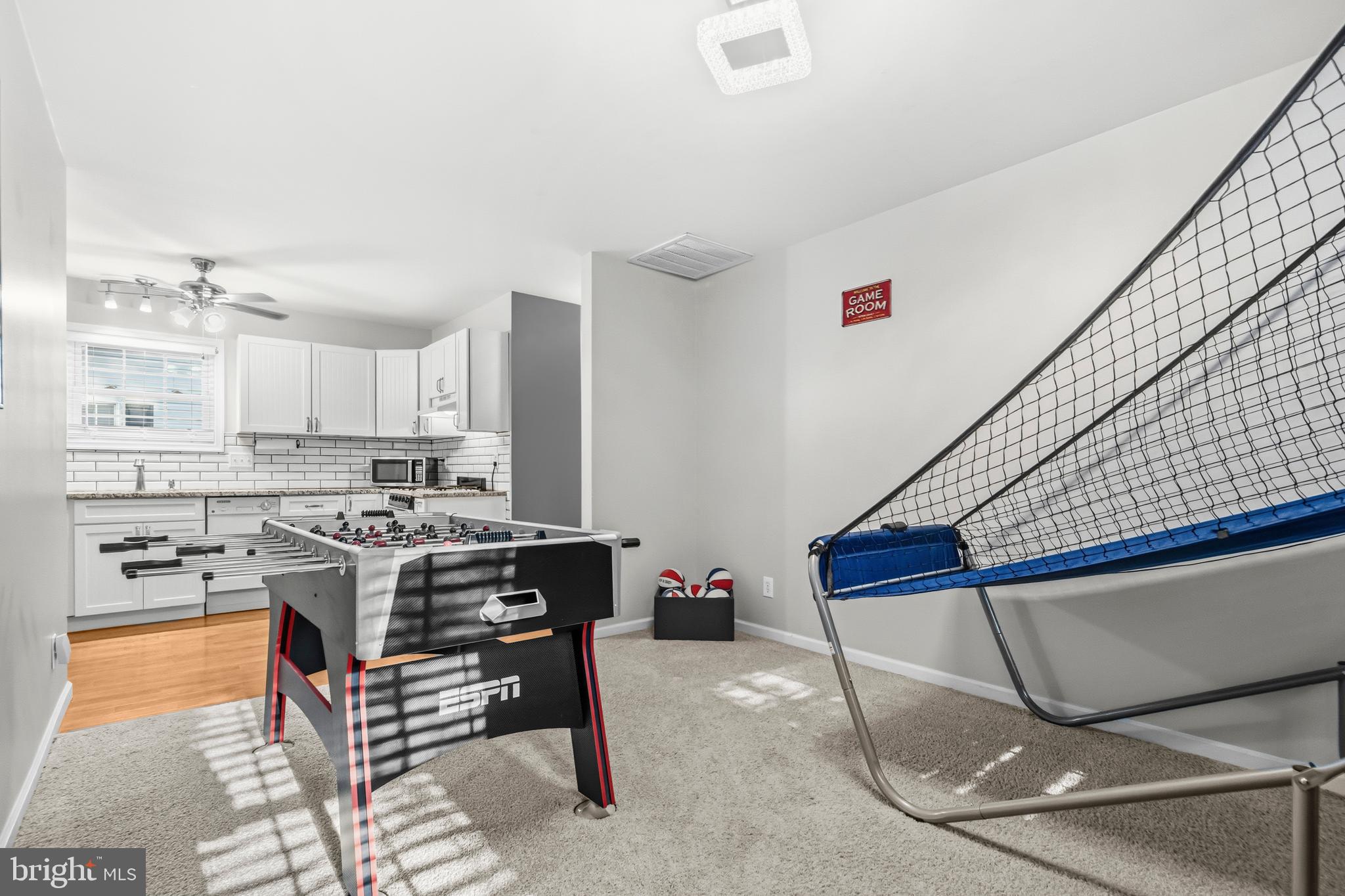 WHISPERING FALLS - Residential