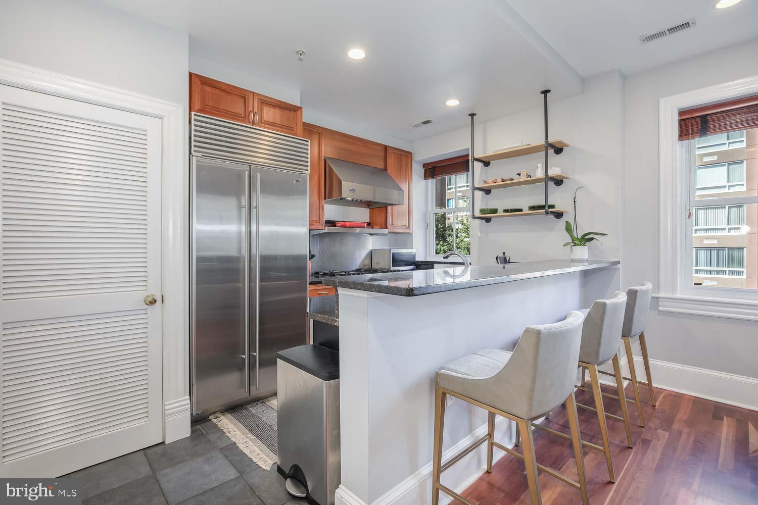 LOGAN CIRCLE - Residential
