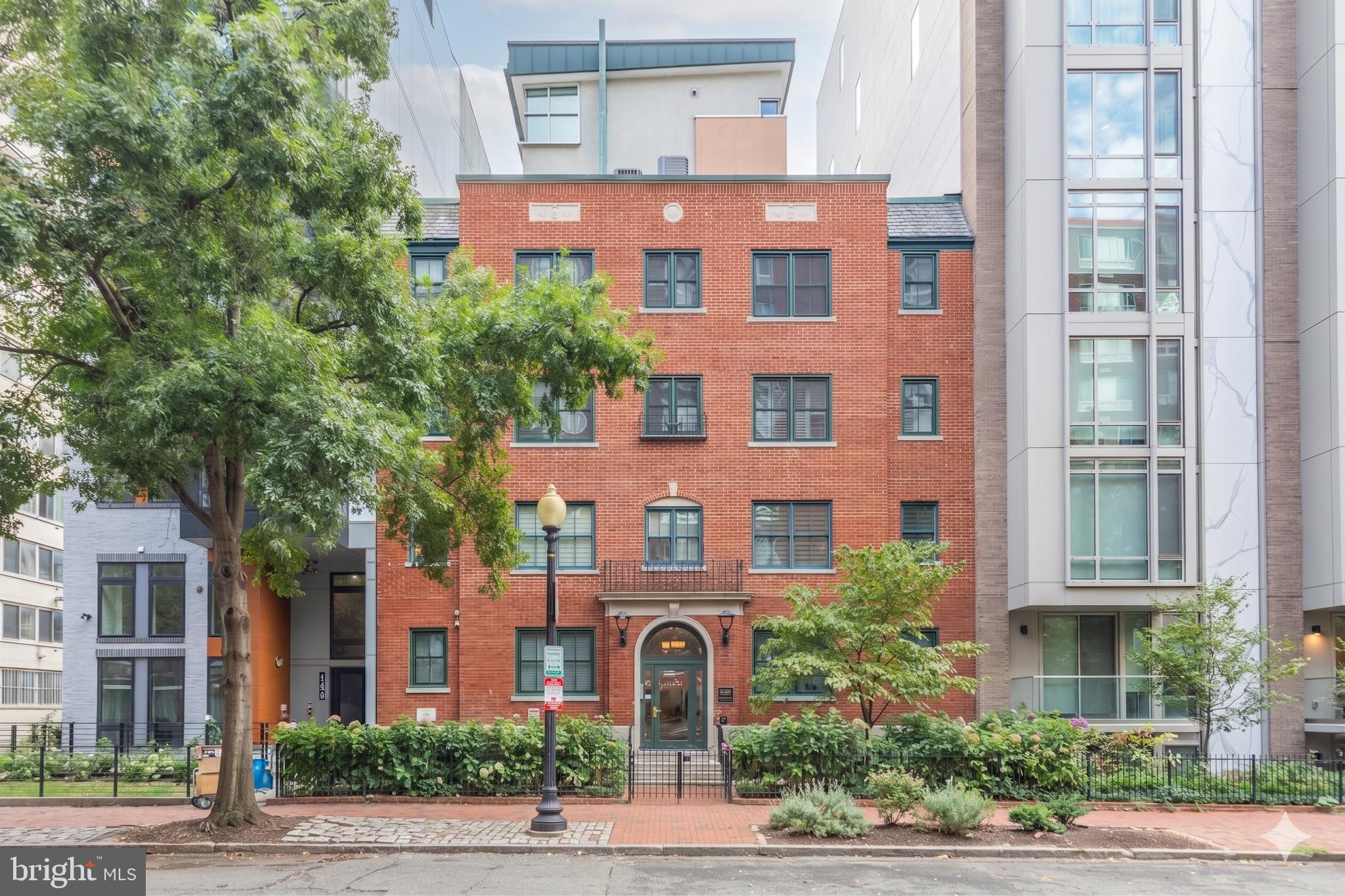 LOGAN CIRCLE - Residential
