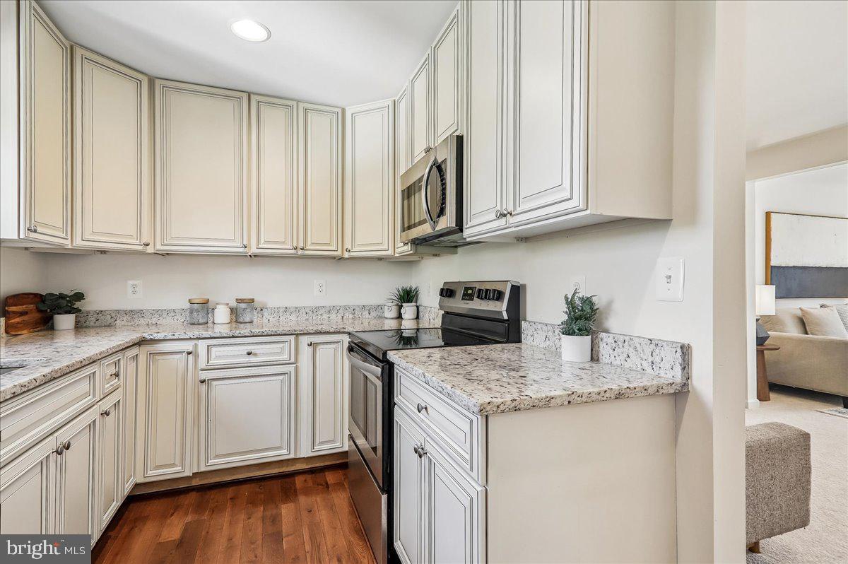 QUAIL VALLEY - Residential