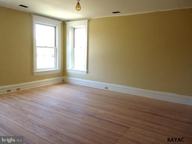 SPRINGDALE - Residential Lease