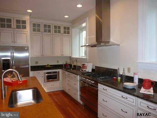 SPRINGDALE - Residential Lease